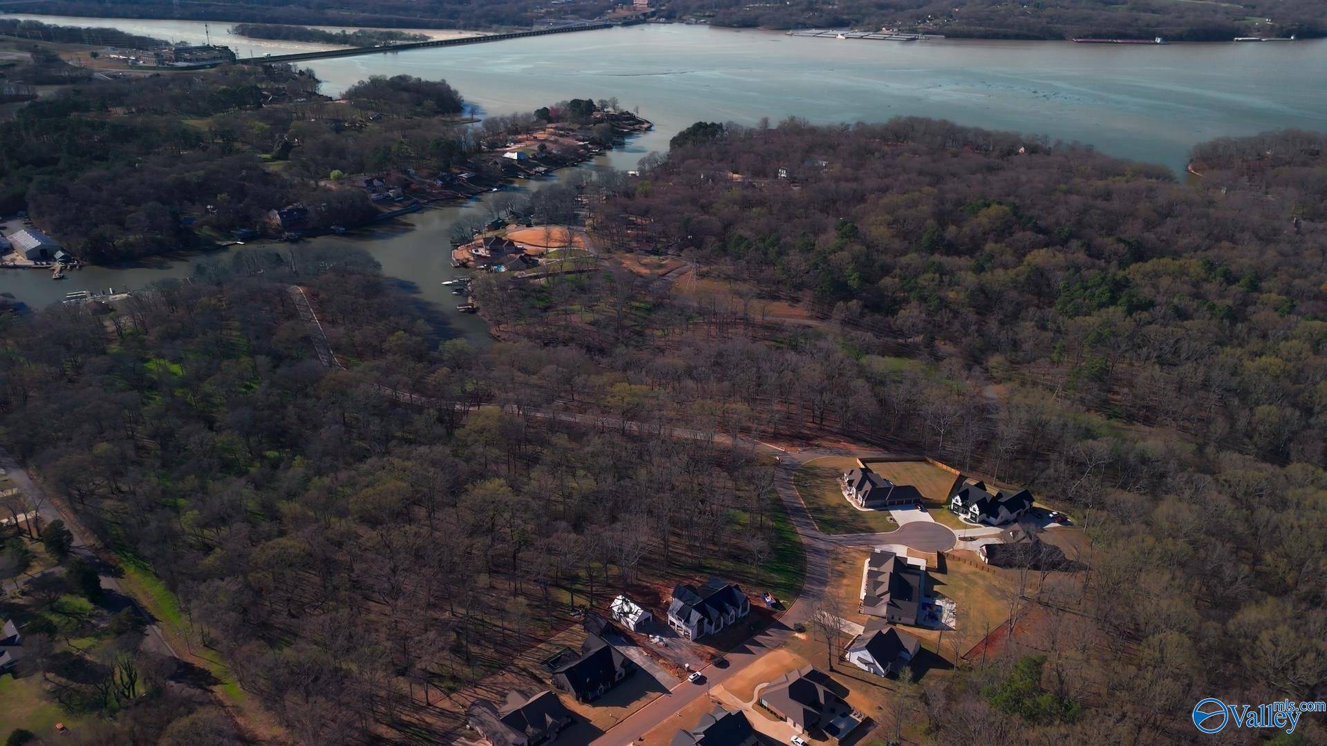 Muscle Shoals, AL 35661,32 Grandview Drive