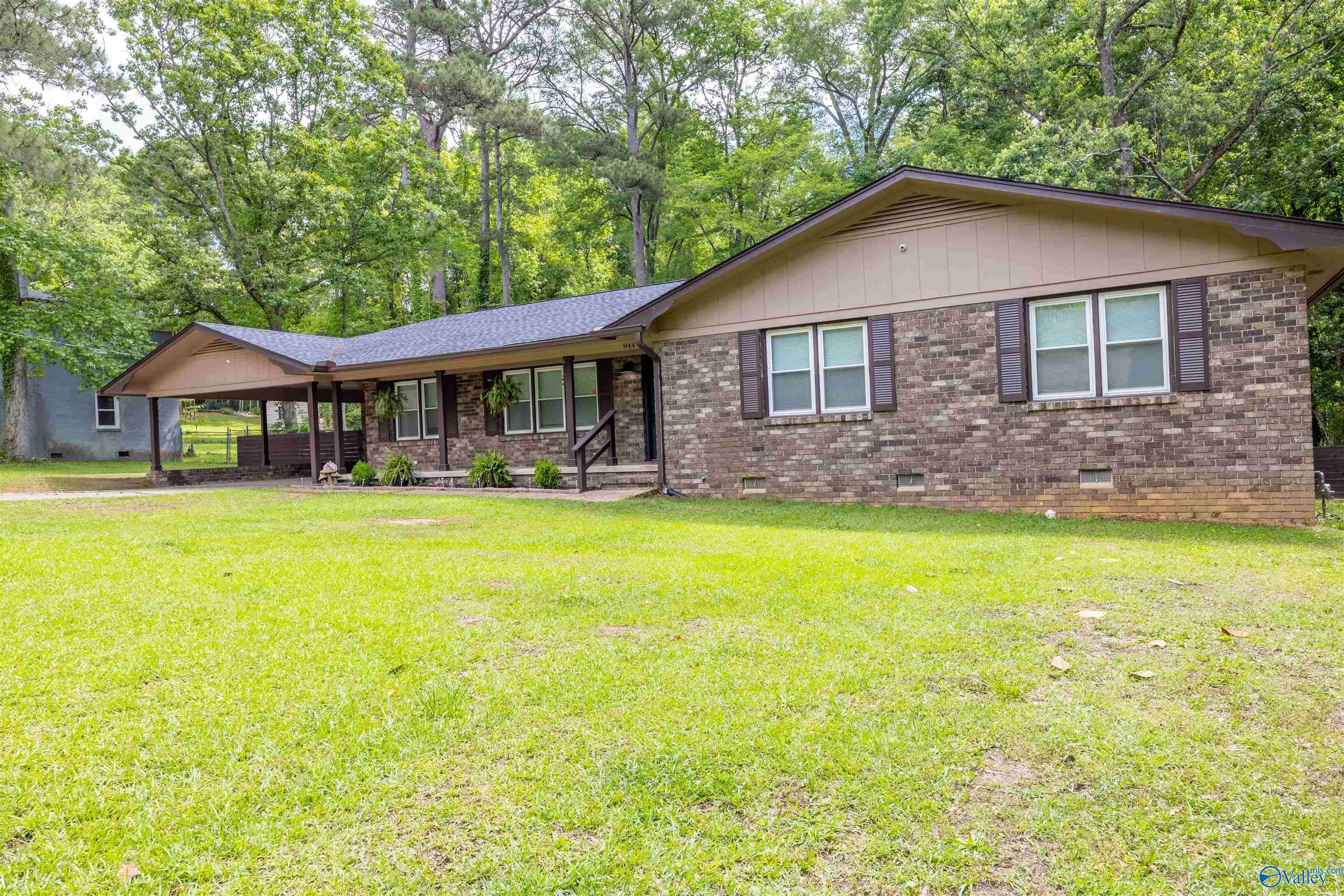 Gadsden, AL 35901,944 E Tomahawk Trail