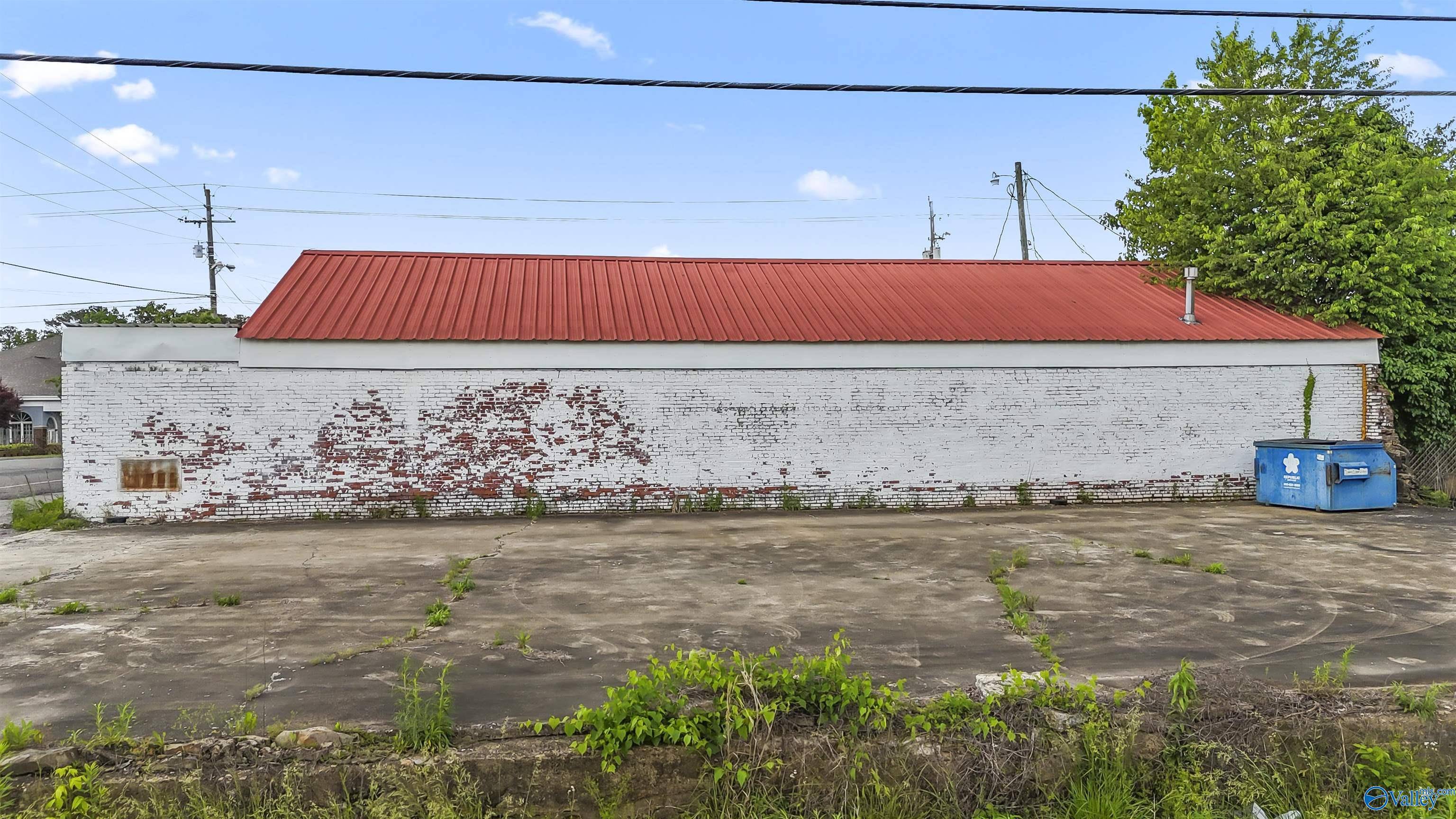 Arab, AL 35016,10 N Main Street