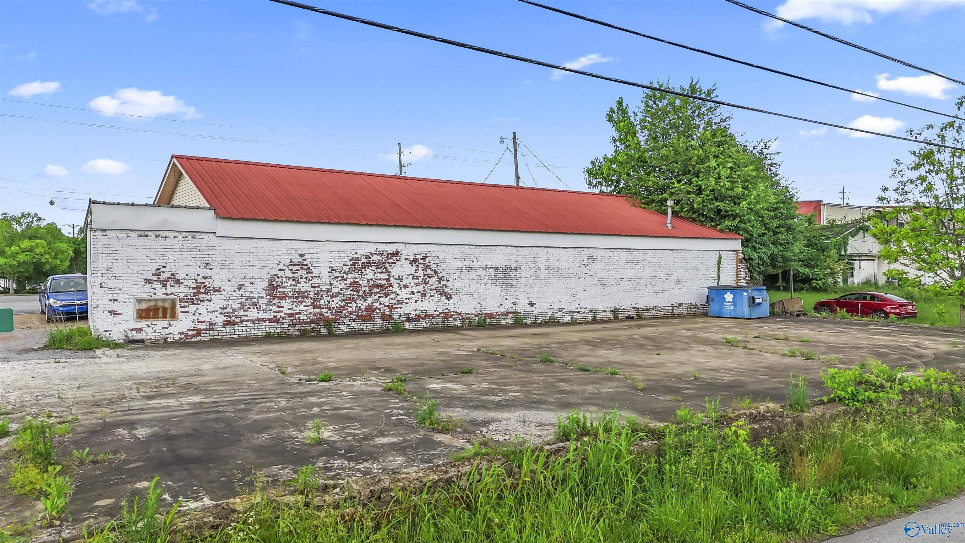 Arab, AL 35016,10 N Main Street