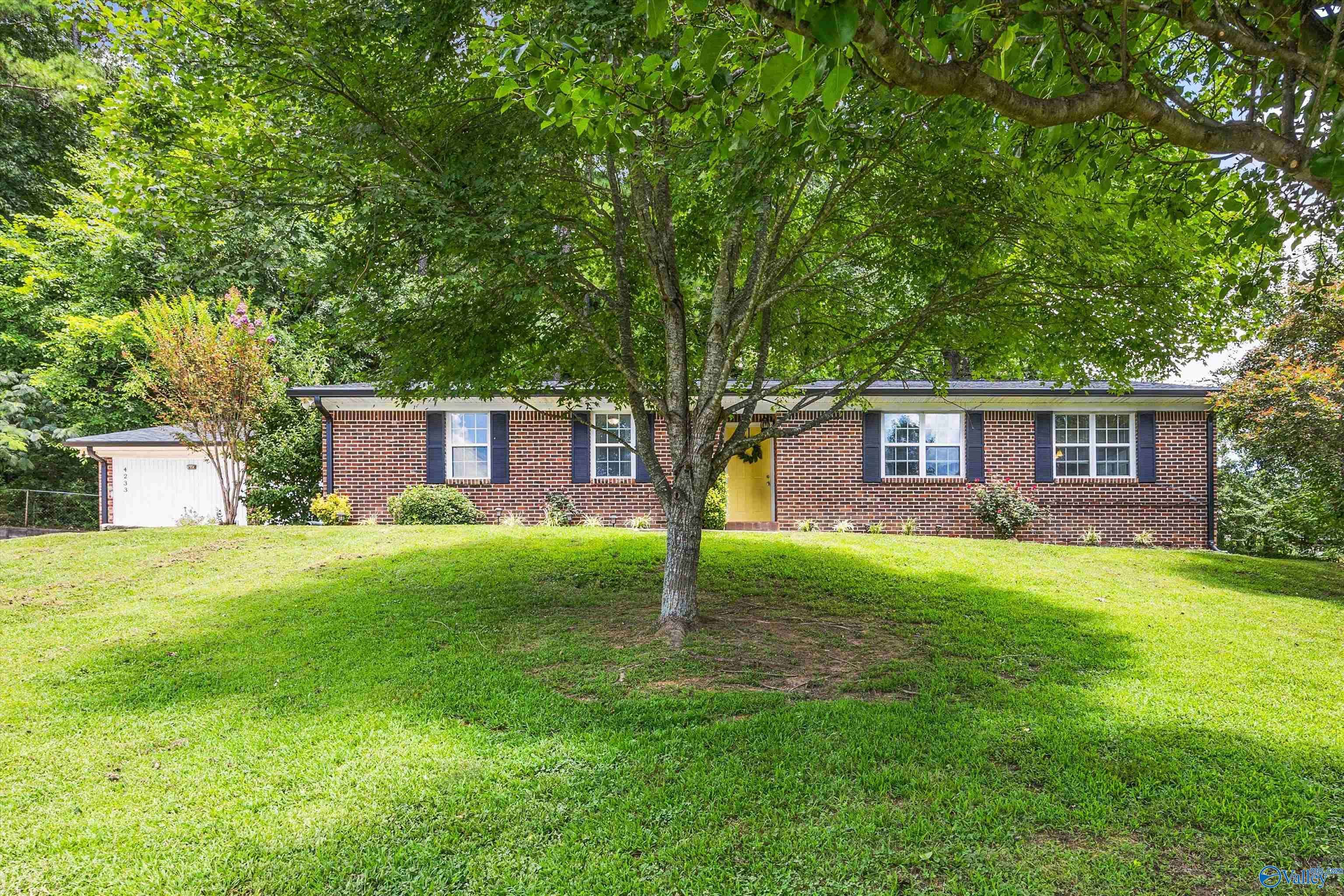 Guntersville, AL 35976,4233 Kimberly Drive
