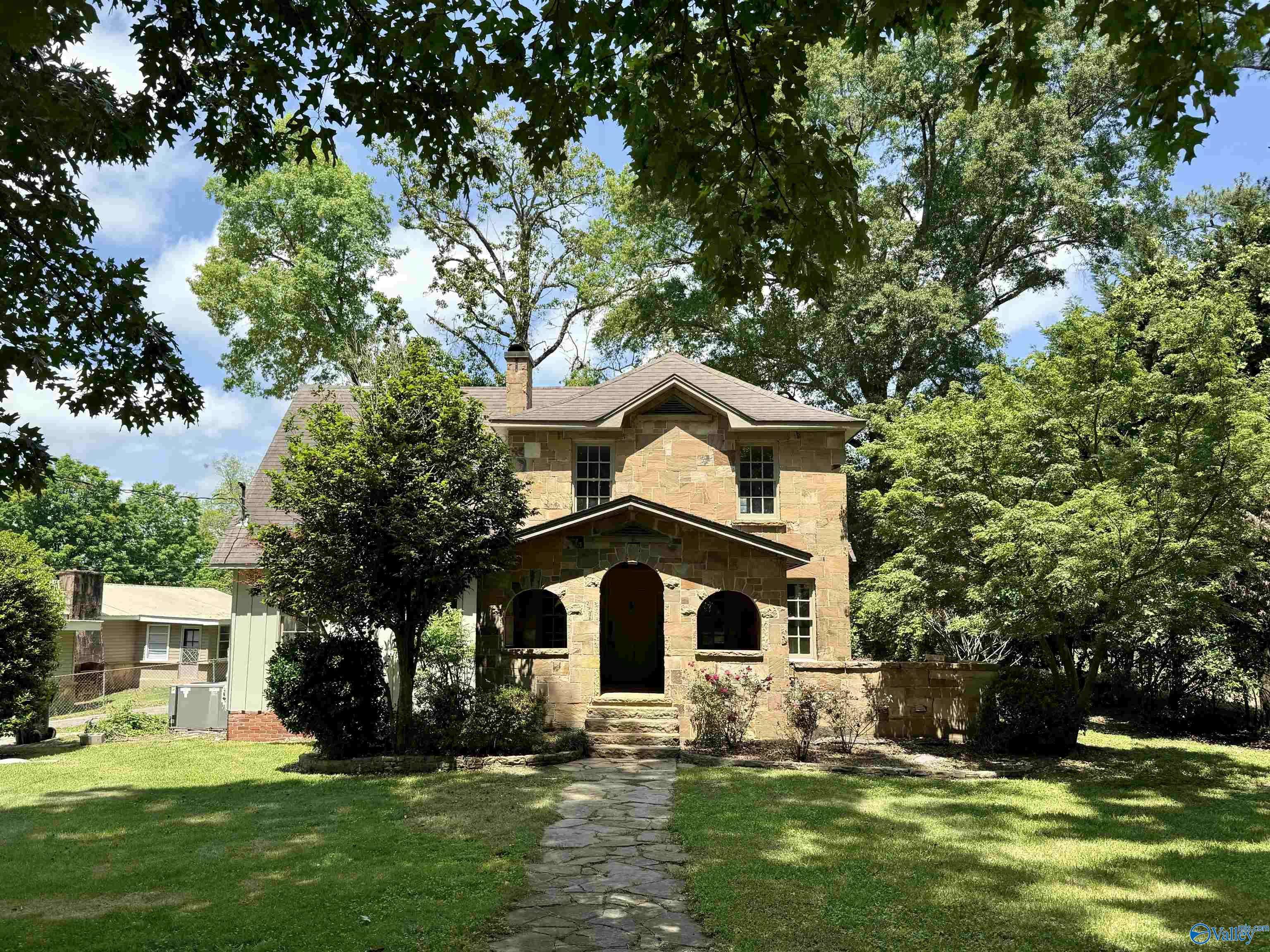 Gadsden, AL 35904,202 Uriah Avenue