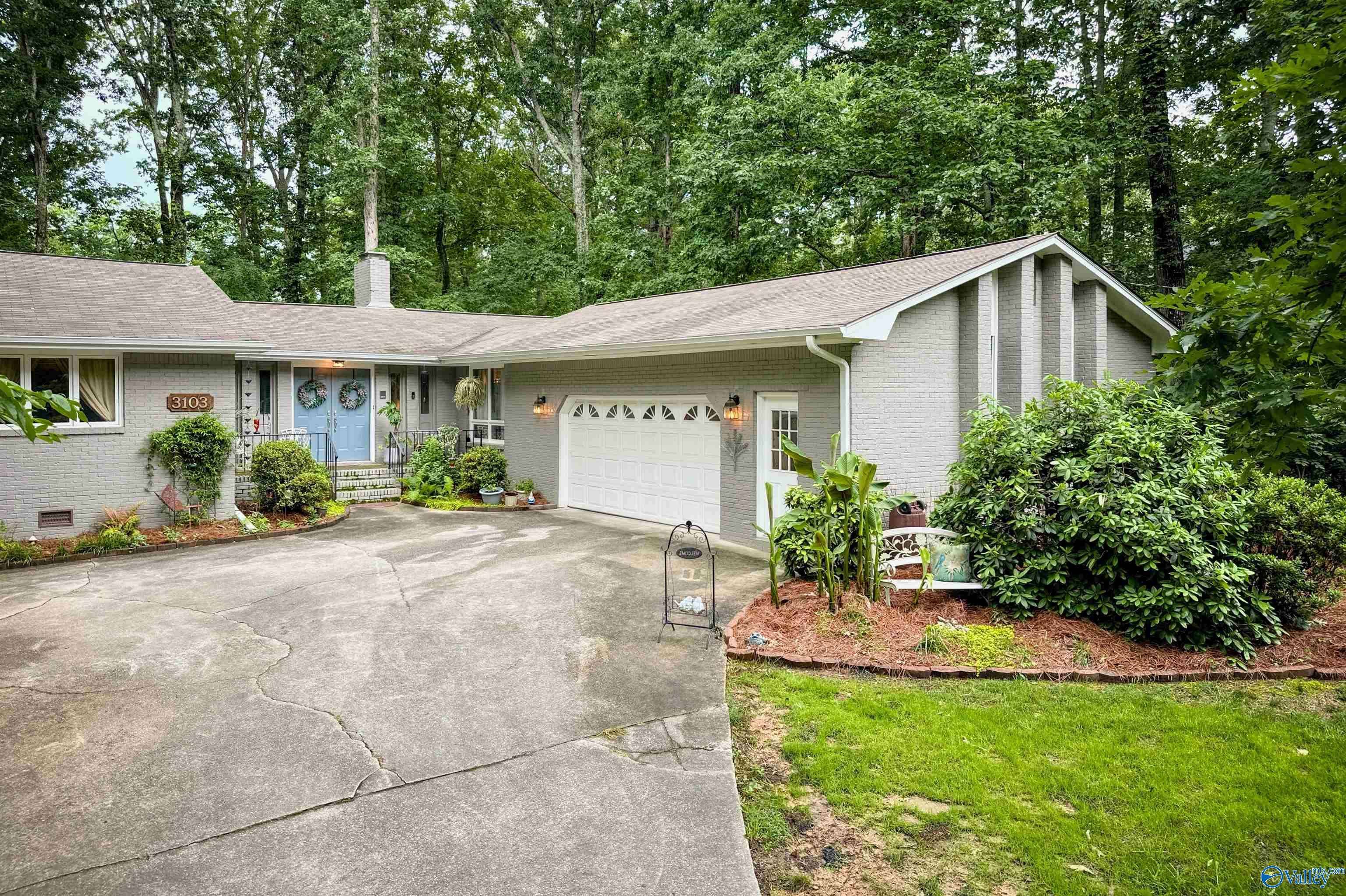 Decatur, AL 35603,3103 Burningtree Mountain Road