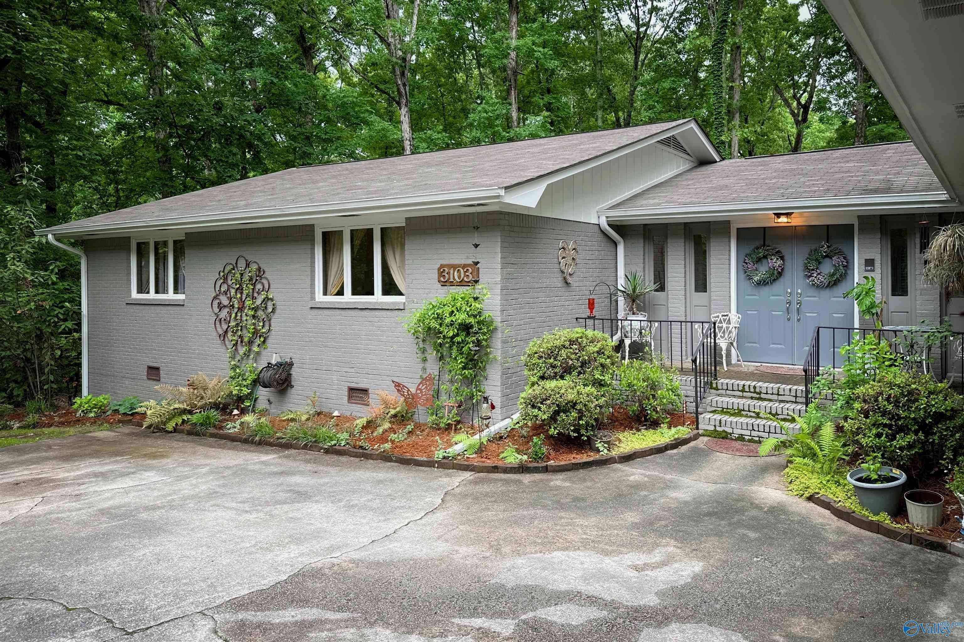 Decatur, AL 35603,3103 Burningtree Mountain Road