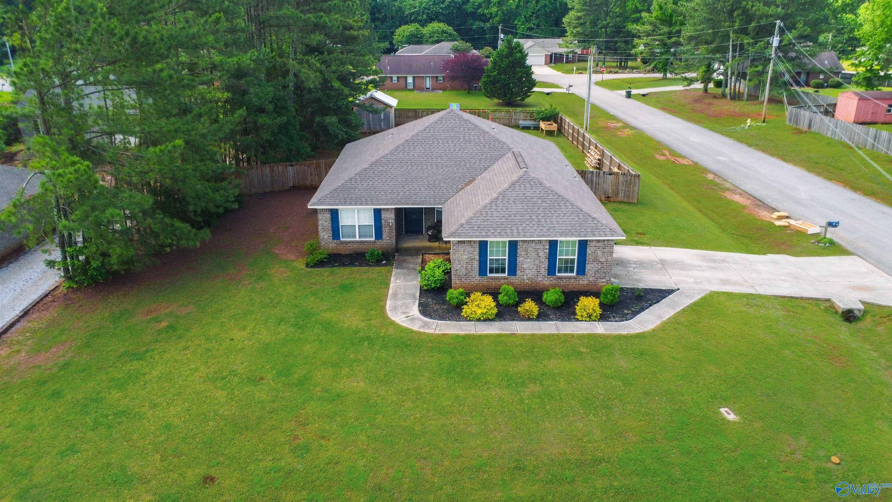 Harvest, AL 35749,101 Balsam Poplar Way