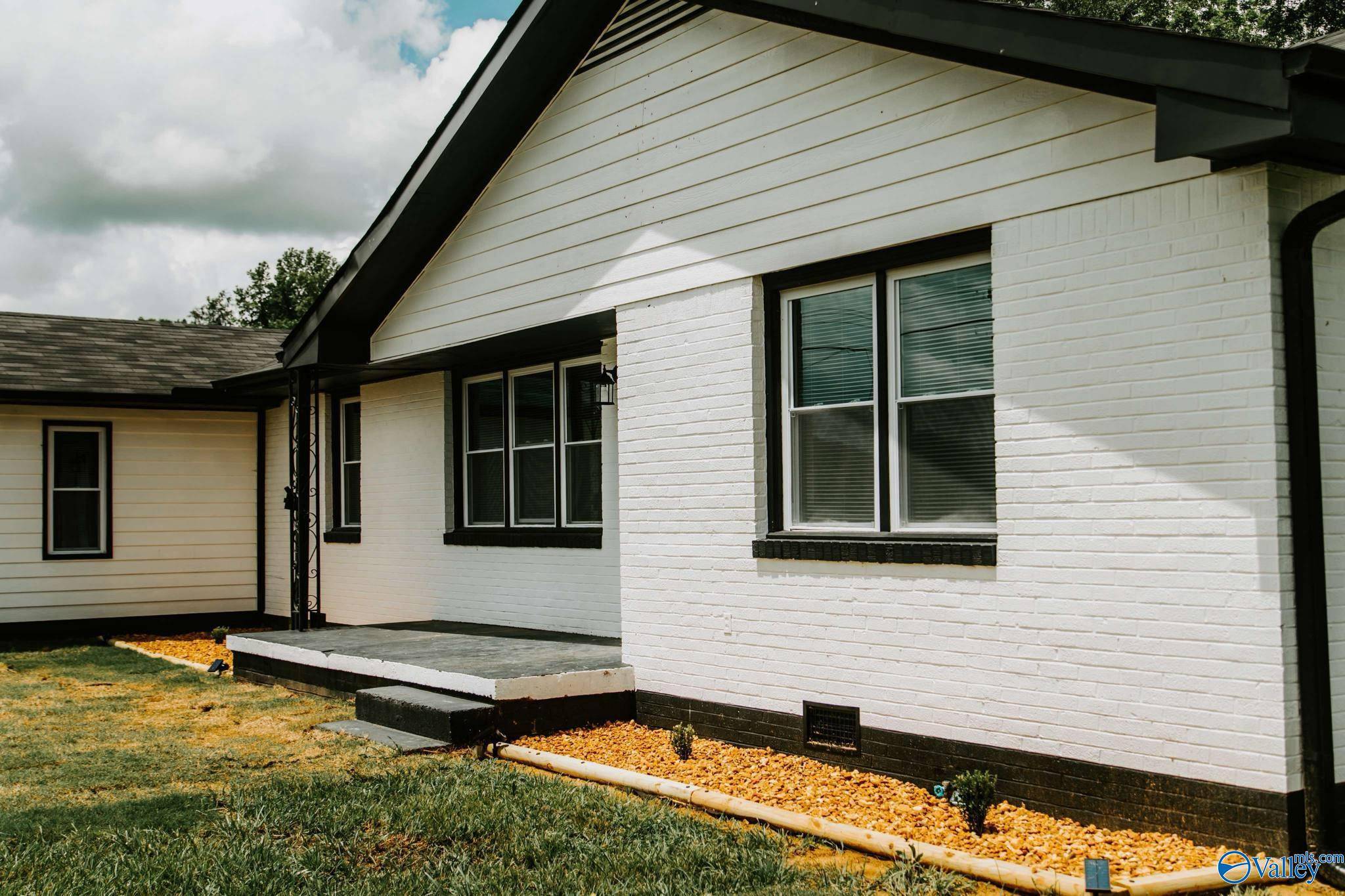 Moulton, AL 35650,13471 Court Street