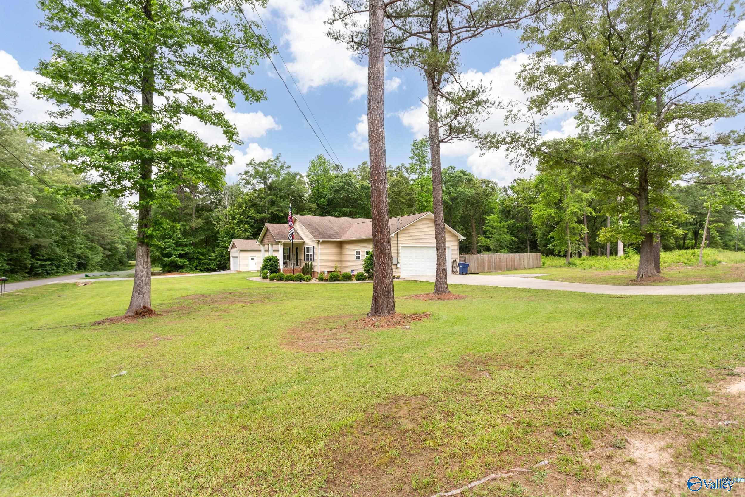 Hokes Bluff, AL 35903,7110 New Bethel Road