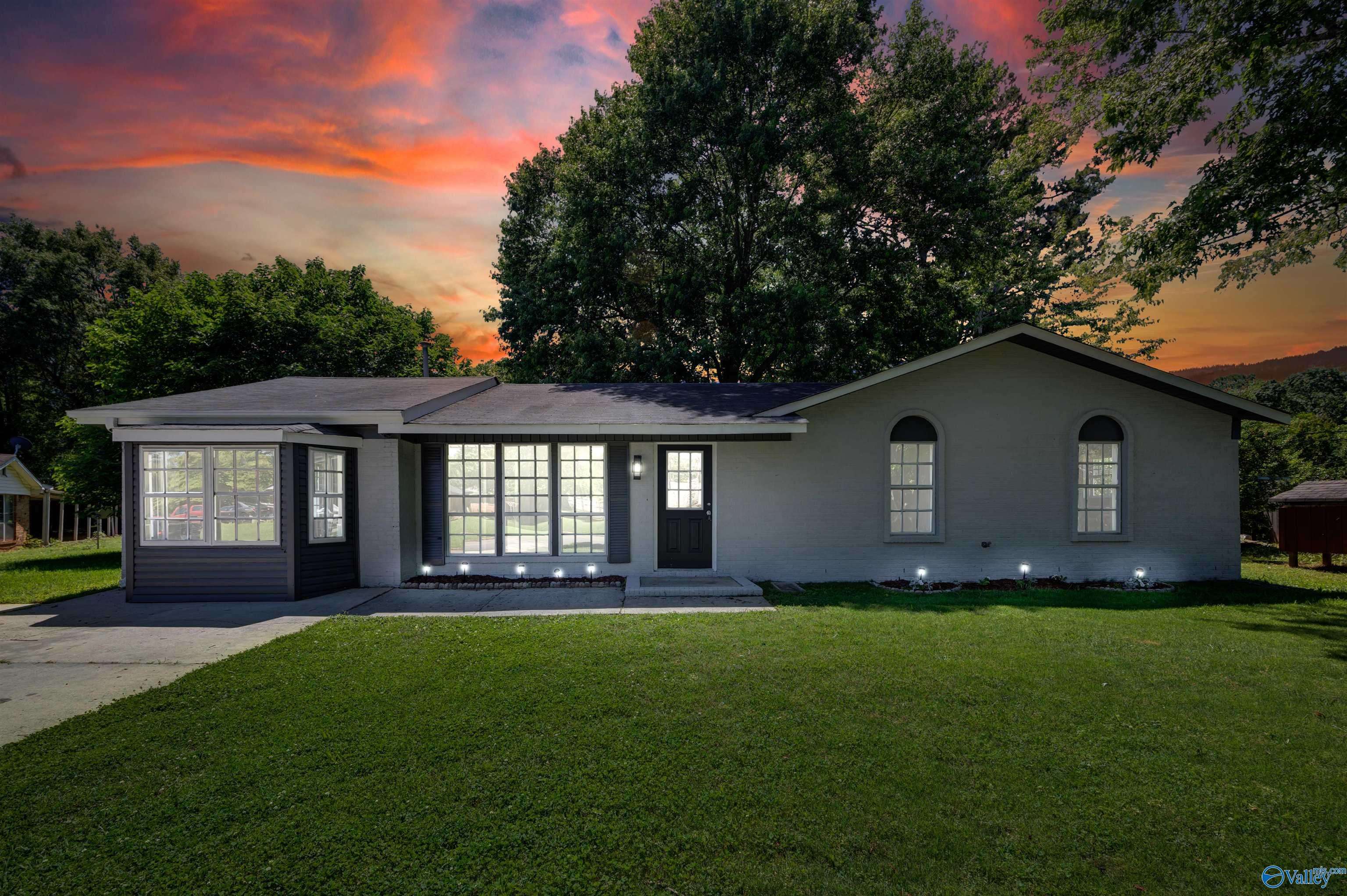 Decatur, AL 35601,1007 Honeysuckle Lane SW