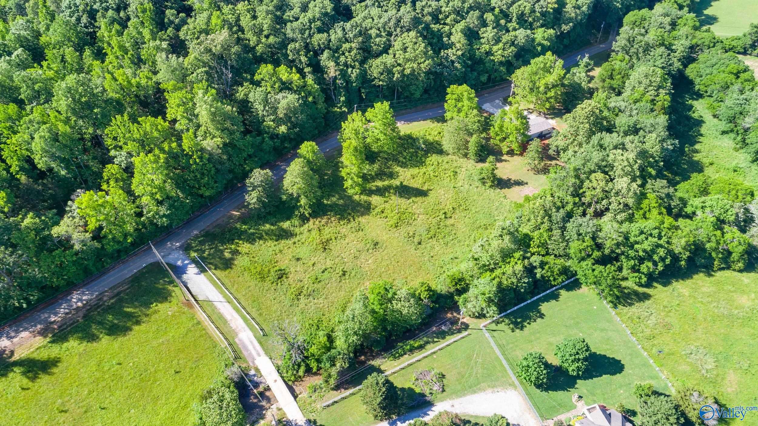 Gurley, AL 35748,1506 Sharps Cove Road