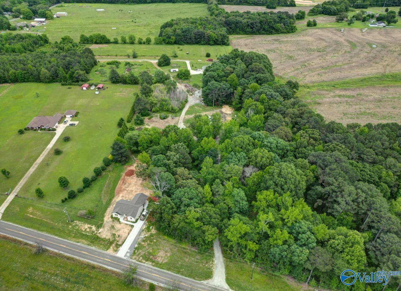 Athens, AL 35613,20290 Looney Road