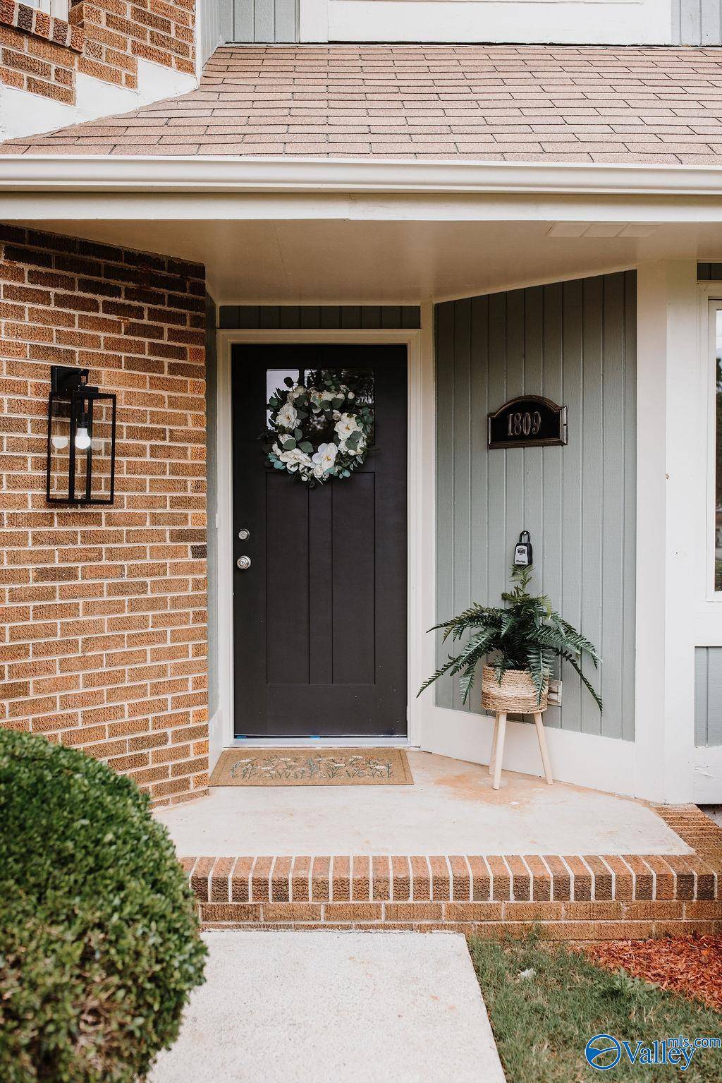 Huntsville, AL 35806,1809 Hollytree Drive