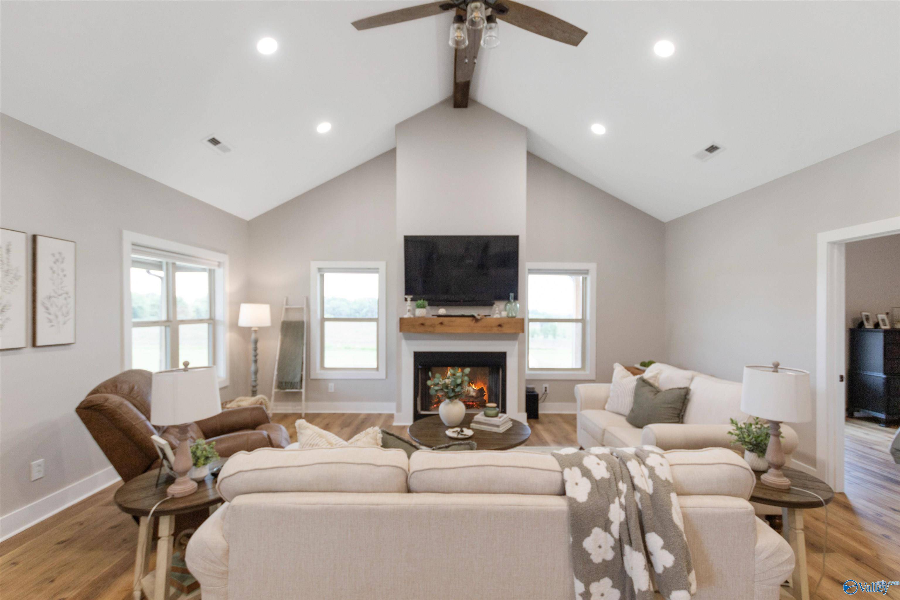 Arab, AL 35016,1920 County Road 1807