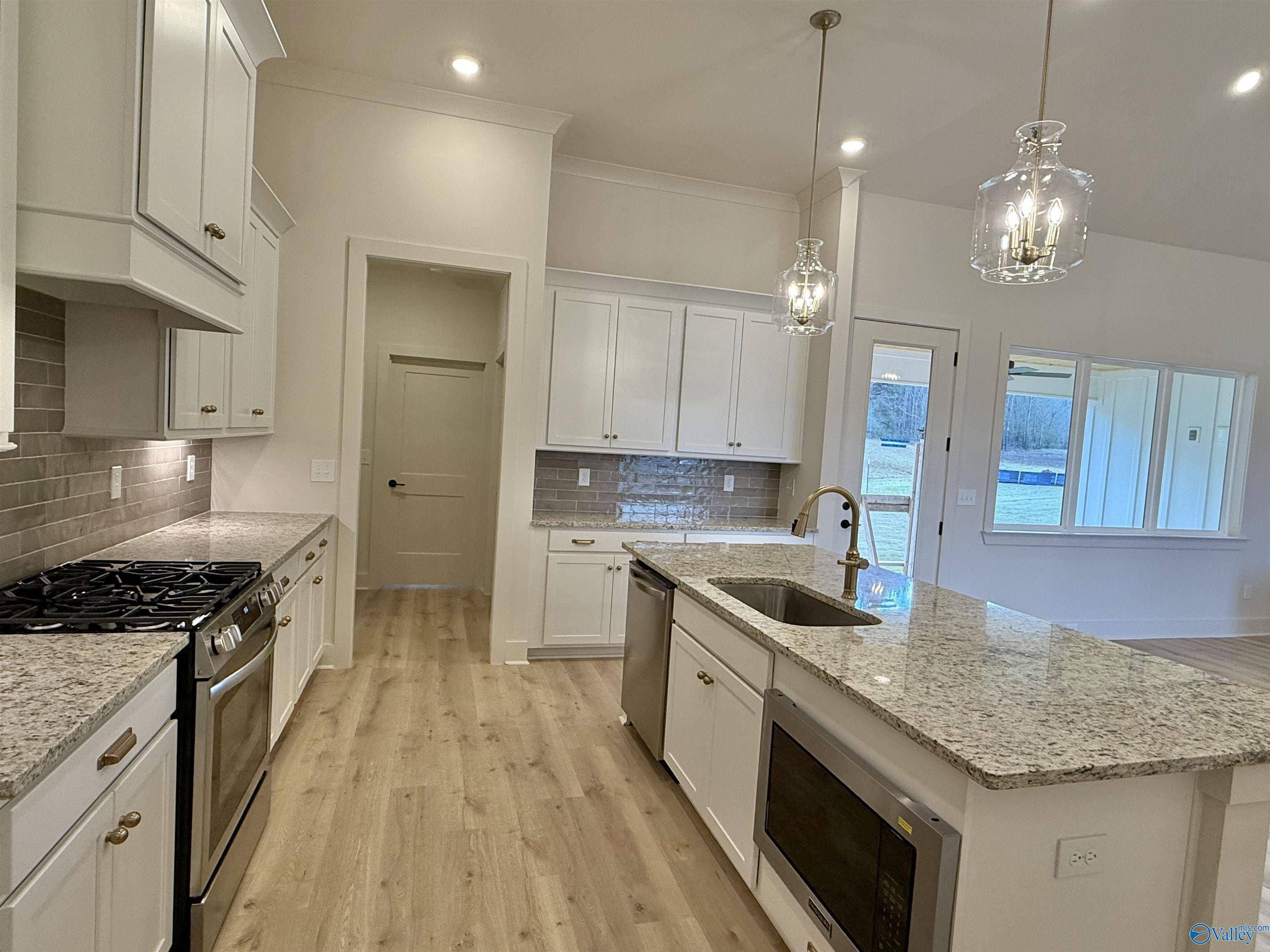 Guntersville, AL 35976,347 Lake Creek Drive