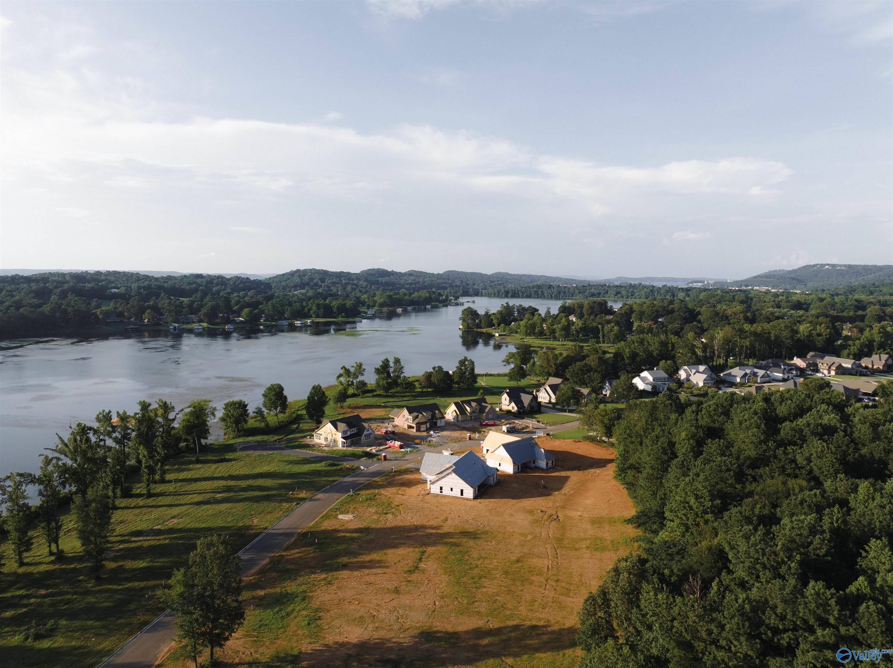 Guntersville, AL 35976,347 Lake Creek Drive