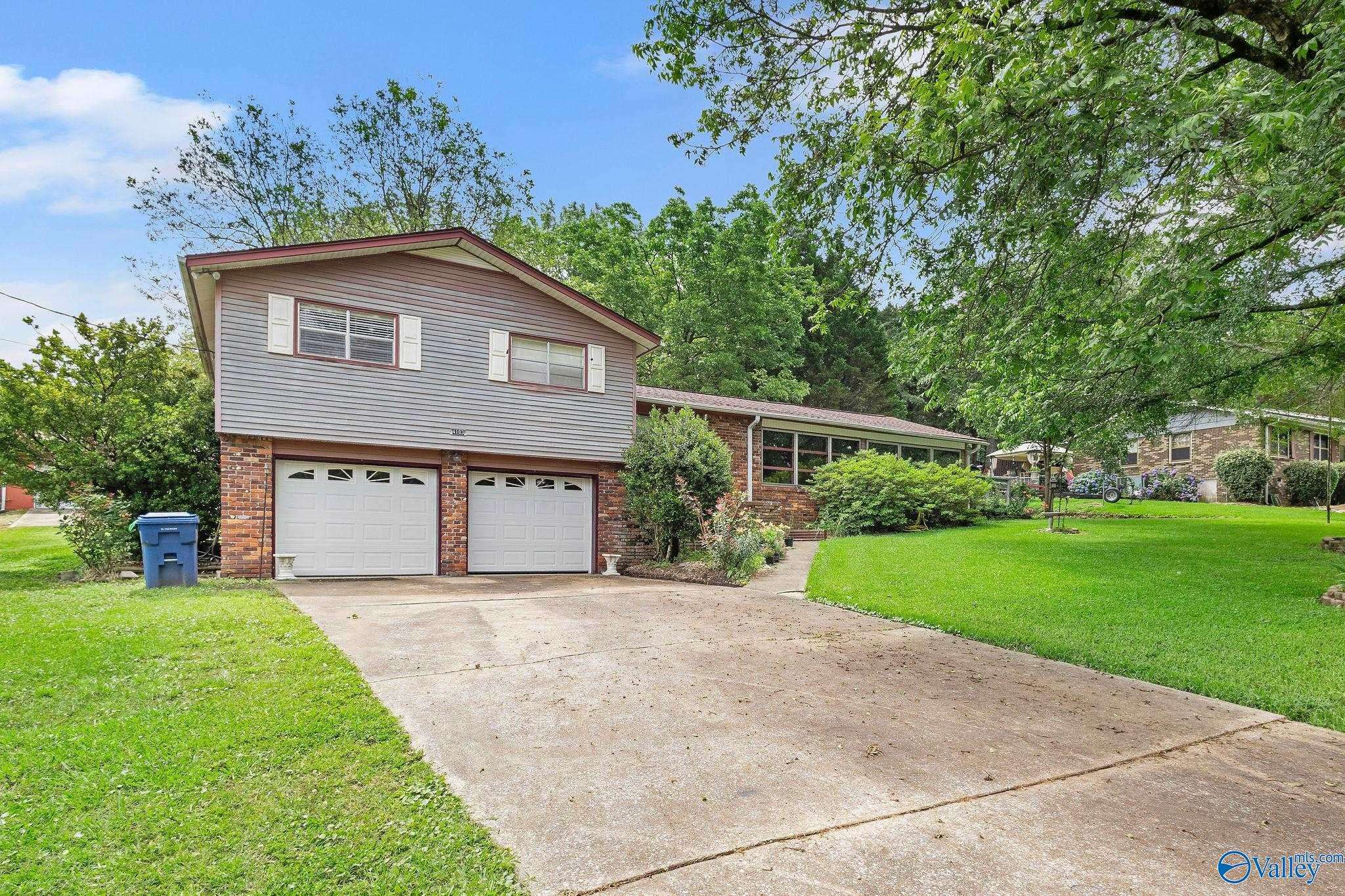 Hokes Bluff, AL 35903,4103 Tawannah Circle