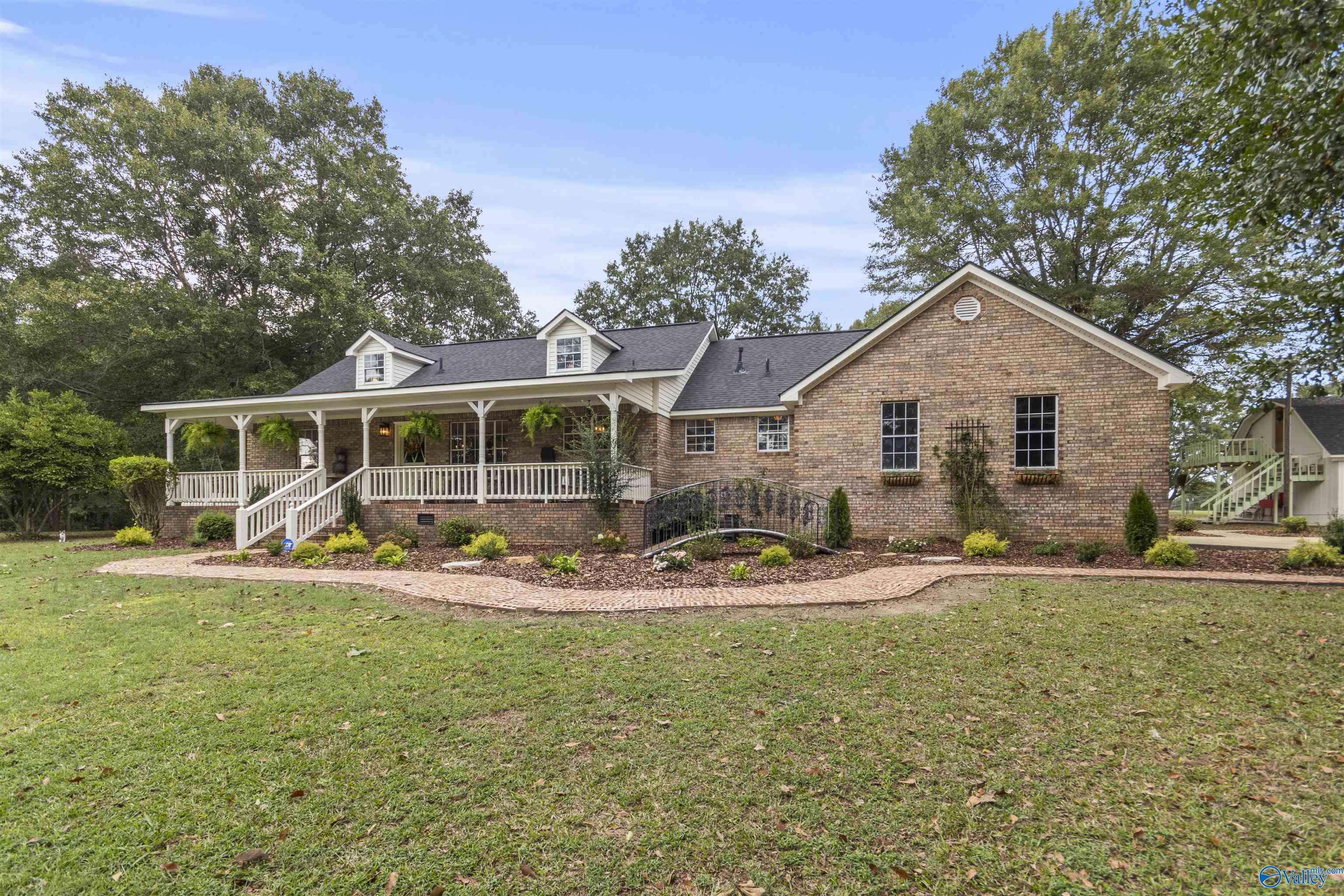 Boaz, AL 35956,45 Oak Drive
