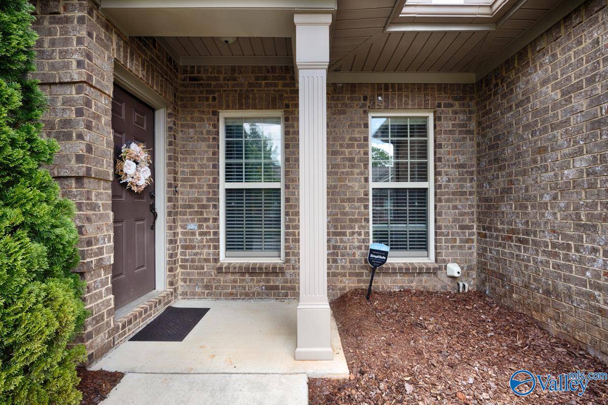 Huntsville, AL 35824,556 West Mossyleaf Drive SW