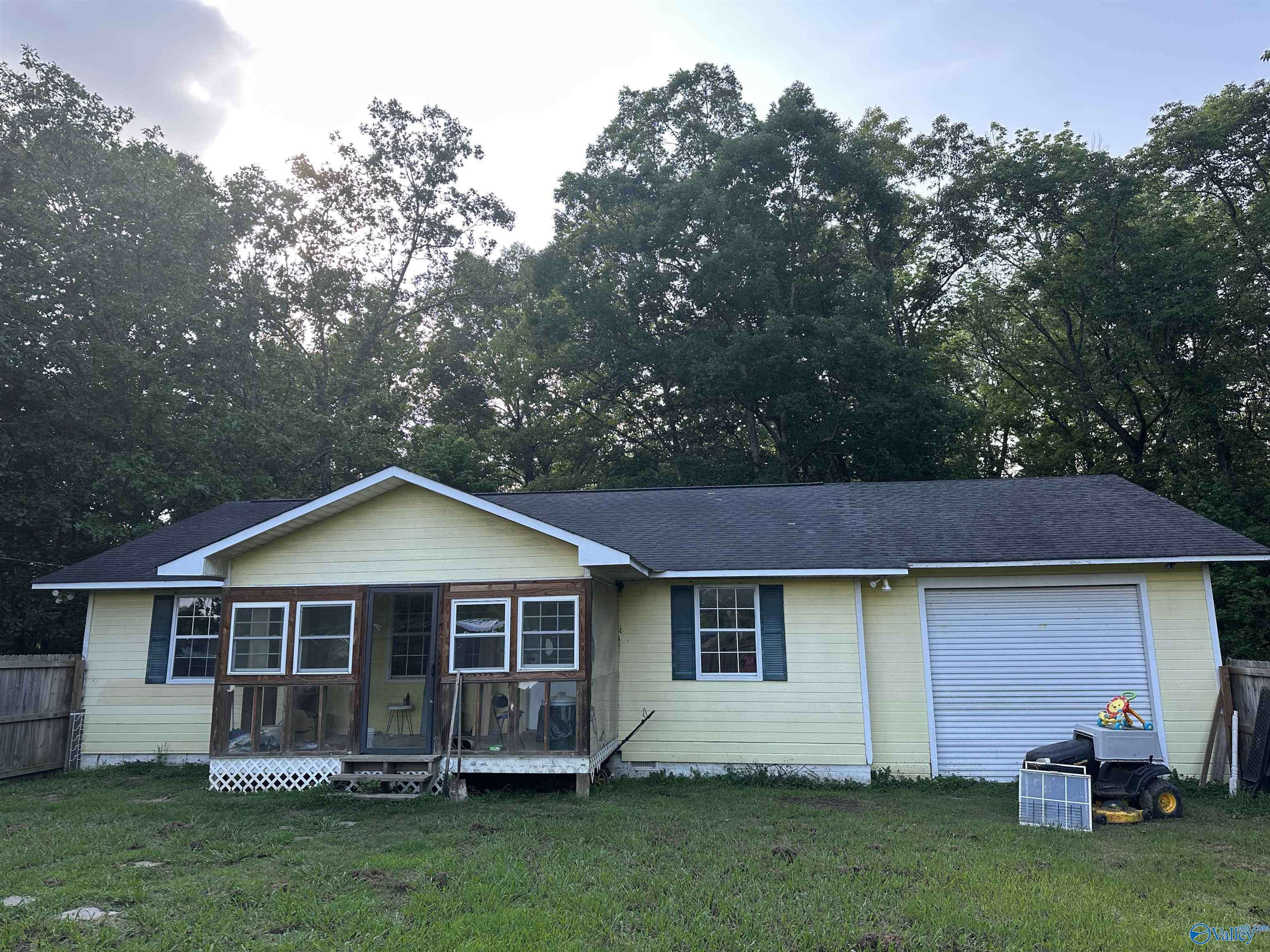 Rainbow City, AL 35906,250 Rose Road