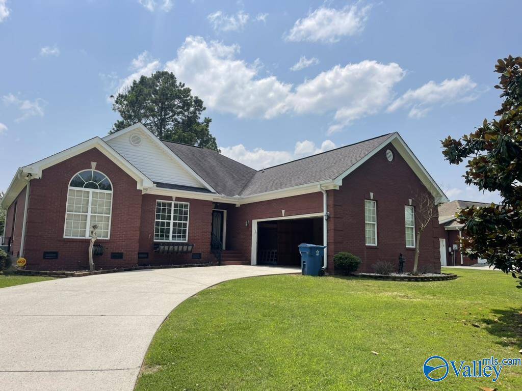 Guntersville, AL 35976,371 Stoney Mountain Drive