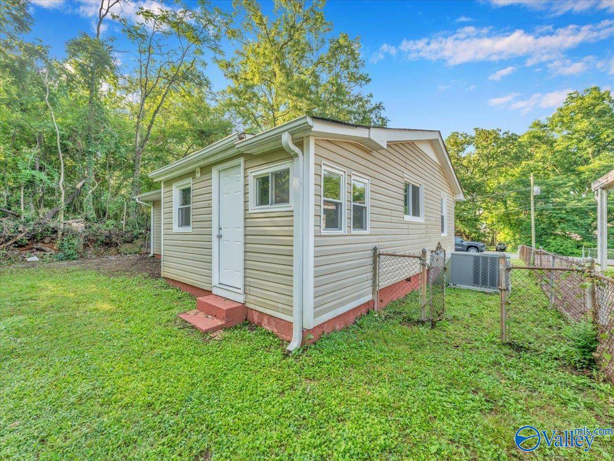 Huntsville, AL 35805,2910 SW 7th Avenue