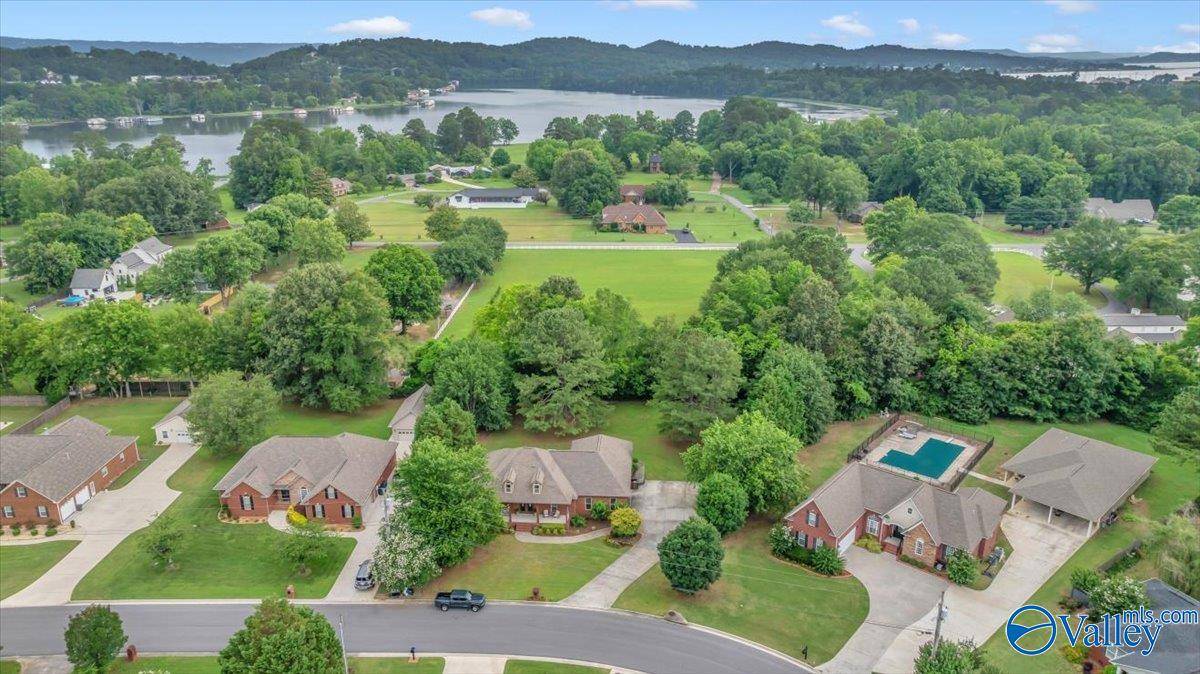 Guntersville, AL 35976,121 Lilac Circle