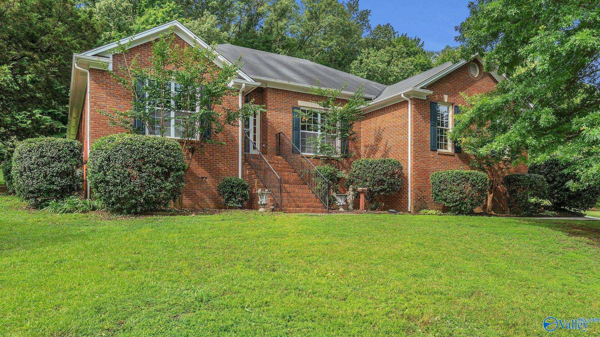 Owens Cross Roads, AL 35763,2317 Little Cove Road