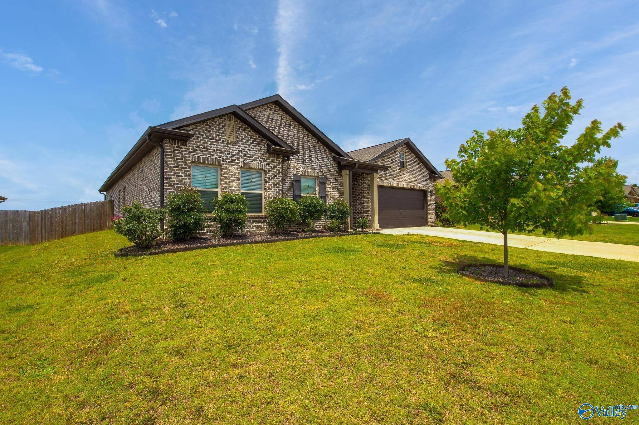 Athens, AL 35613,13971 Lannister Lane