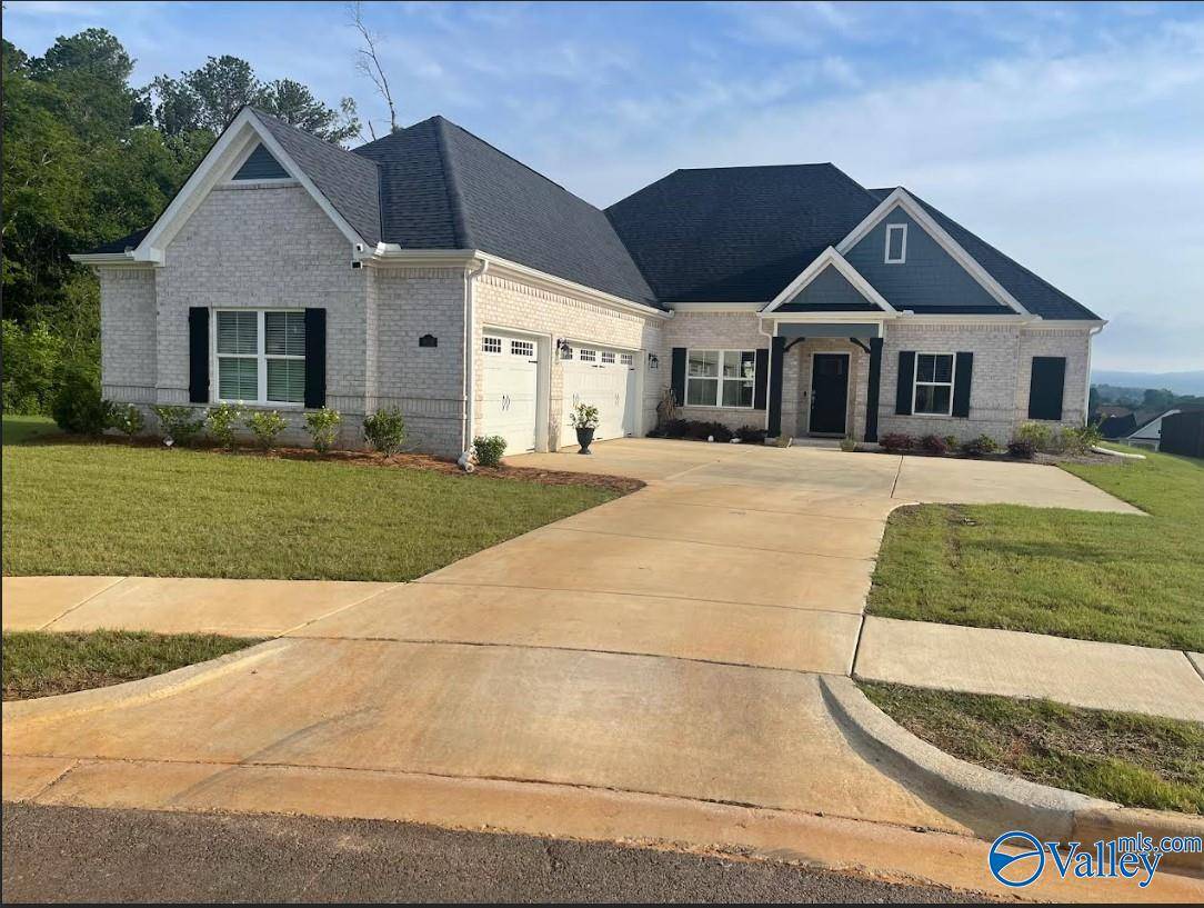 Owens Cross Roads, AL 35763,7656 Shaun Leslie Circle
