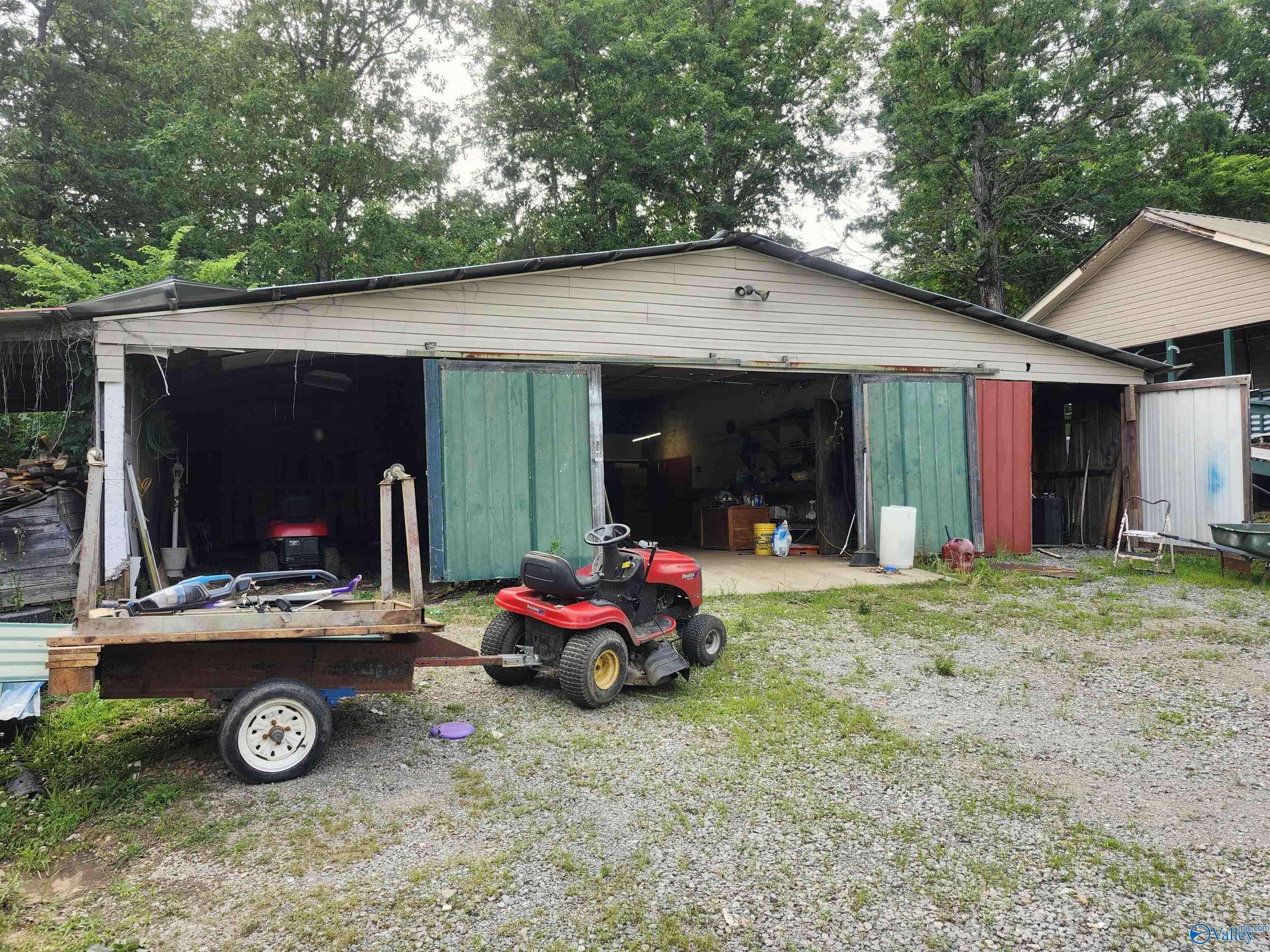 Gurley, AL 35748,611 Blowing Cave Road