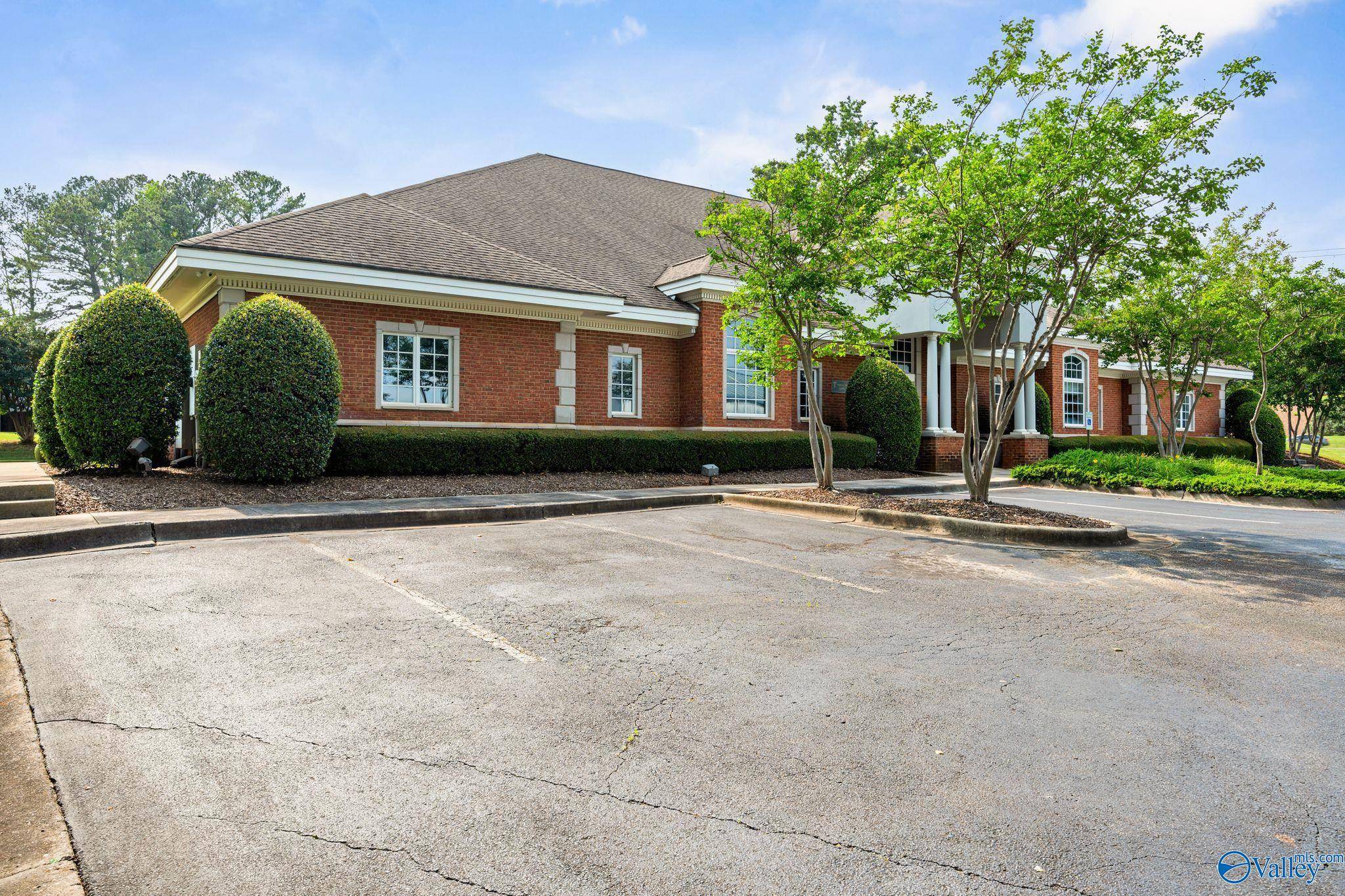 Madison, AL 35758,8191 Madison Blvd #C