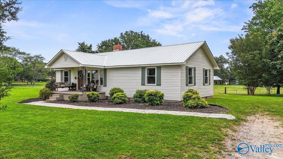 Scottsboro, AL 35769,1760 Horseshoe Bend Road