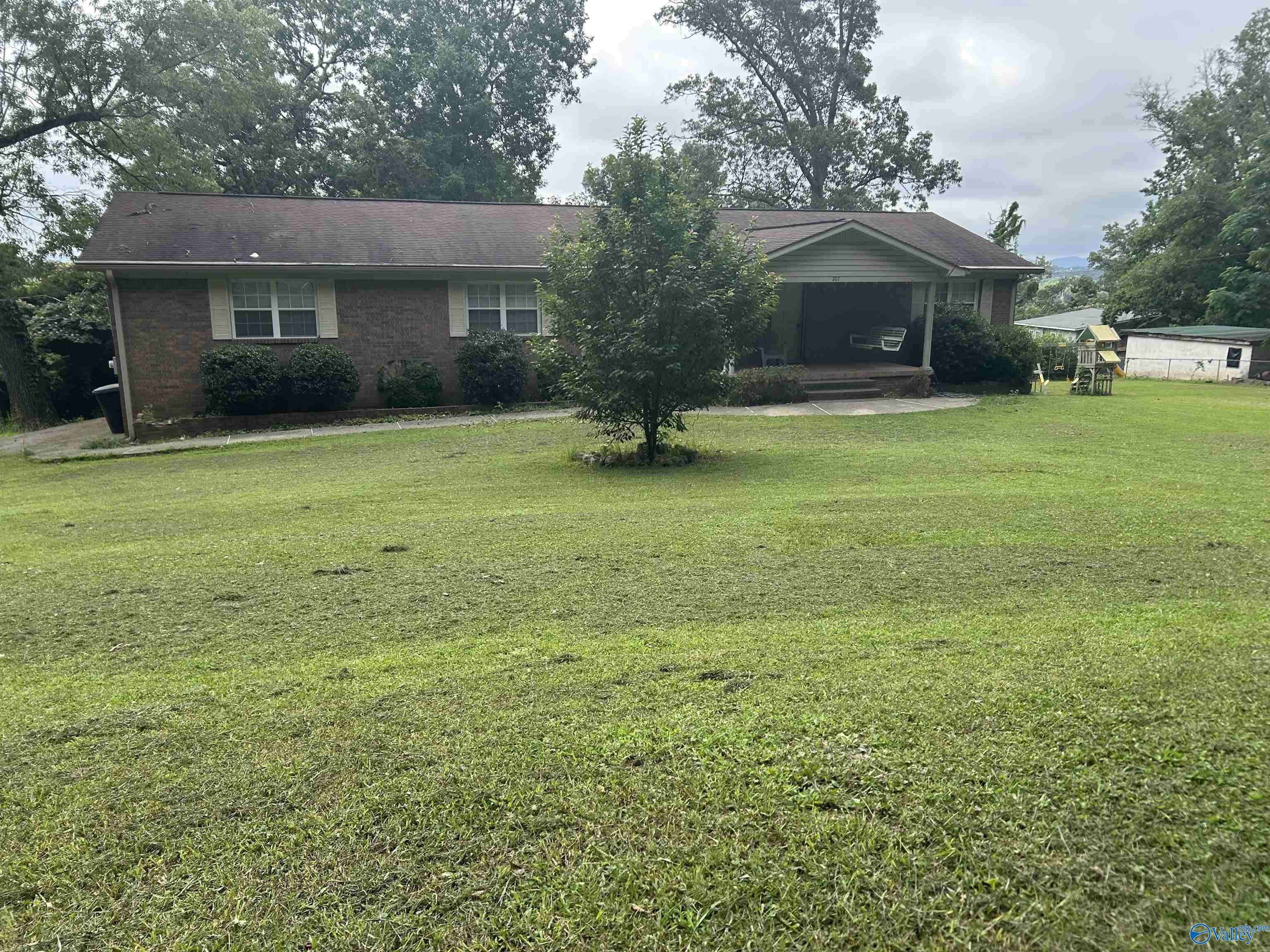 Gadsden, AL 35901,207 Grant Street