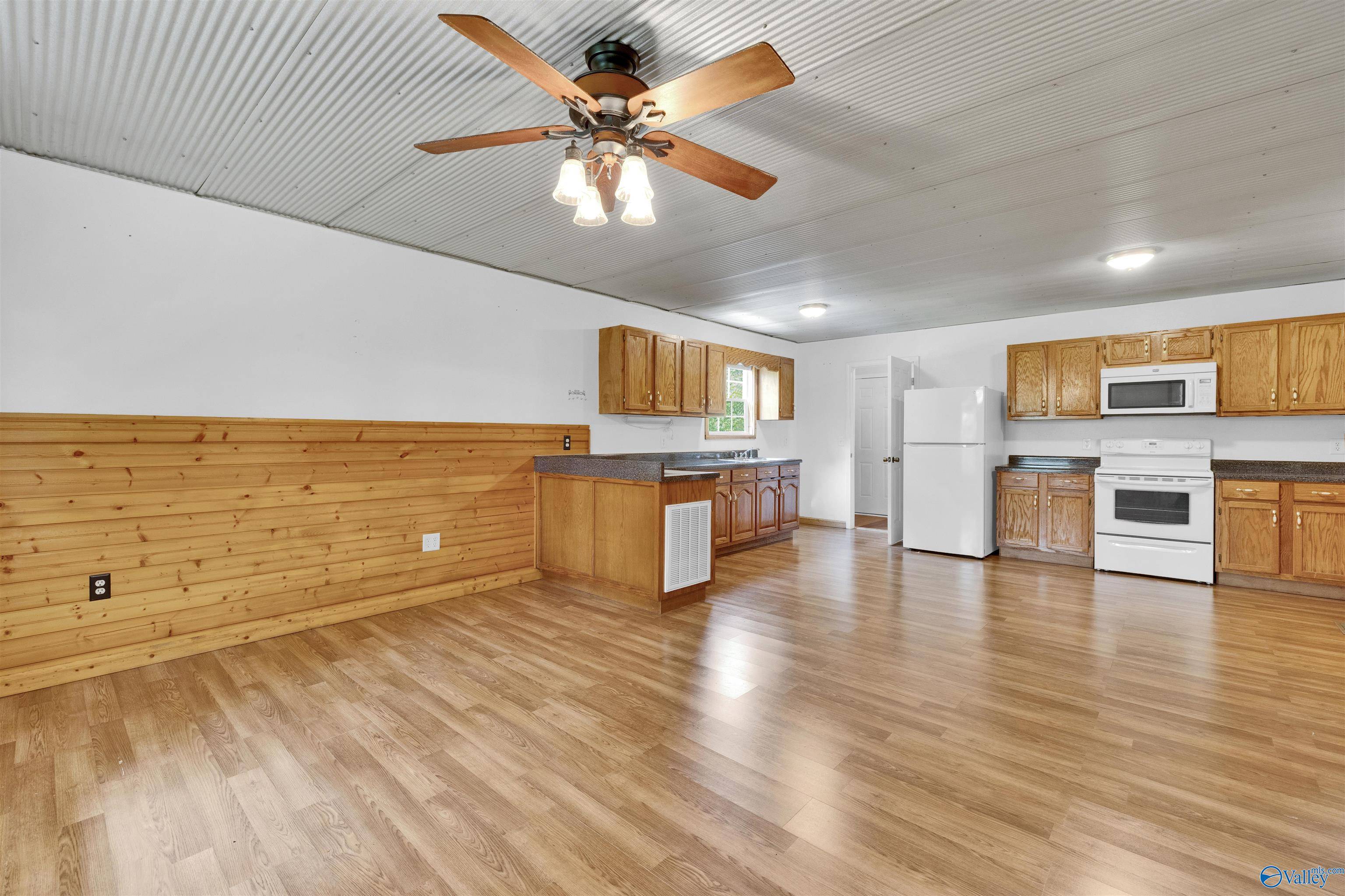Sylvania, AL 35988,1073 6th Street S