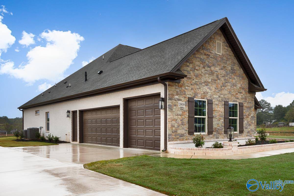 Athens, AL 35611,13808 Goff Drive