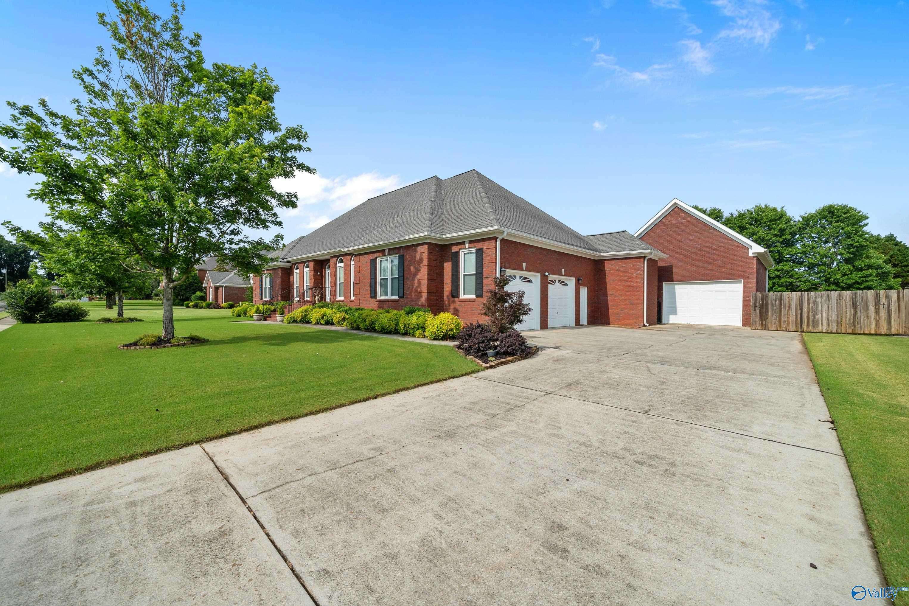 Huntsville, AL 35806,105 Nobleton Lane NW
