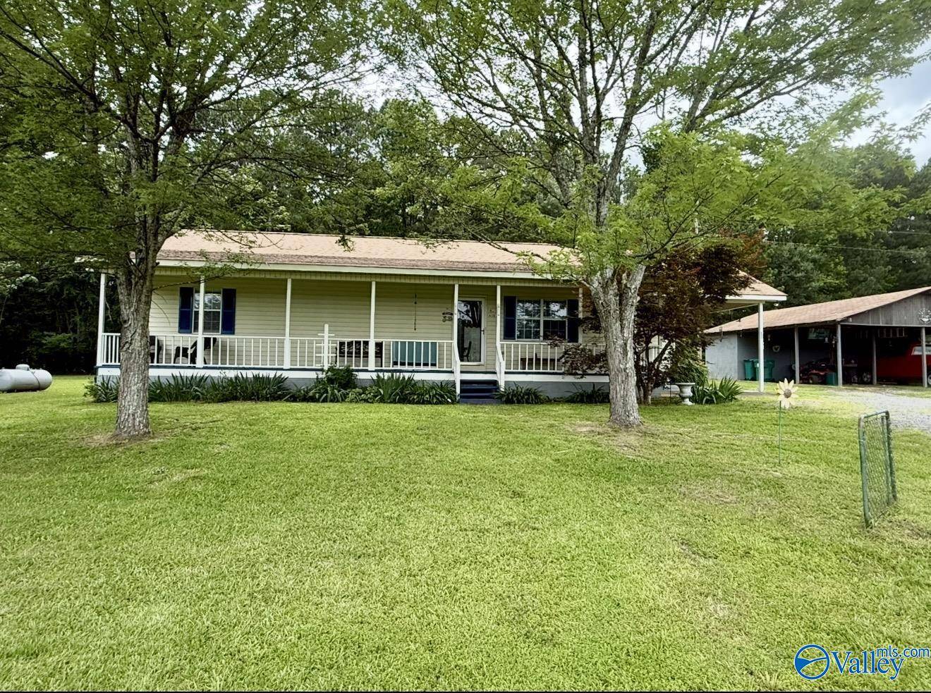 Centre, AL 35960,410 County Road 76