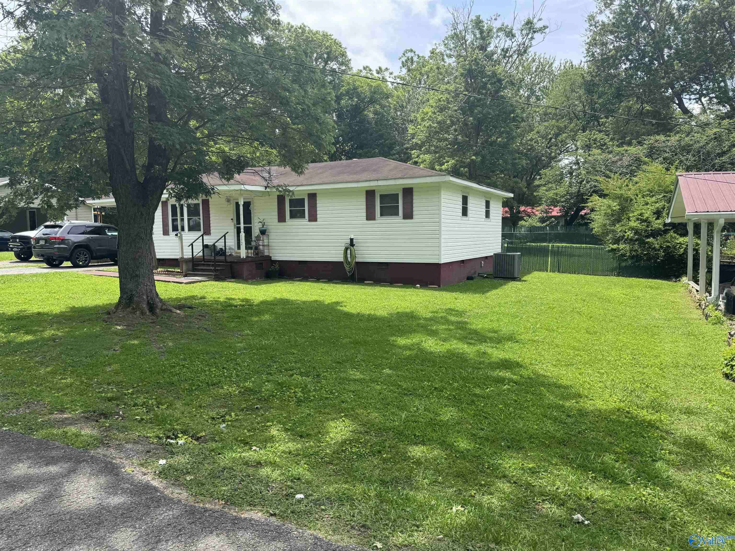 Boaz, AL 35957,172 Charlotte Avenue