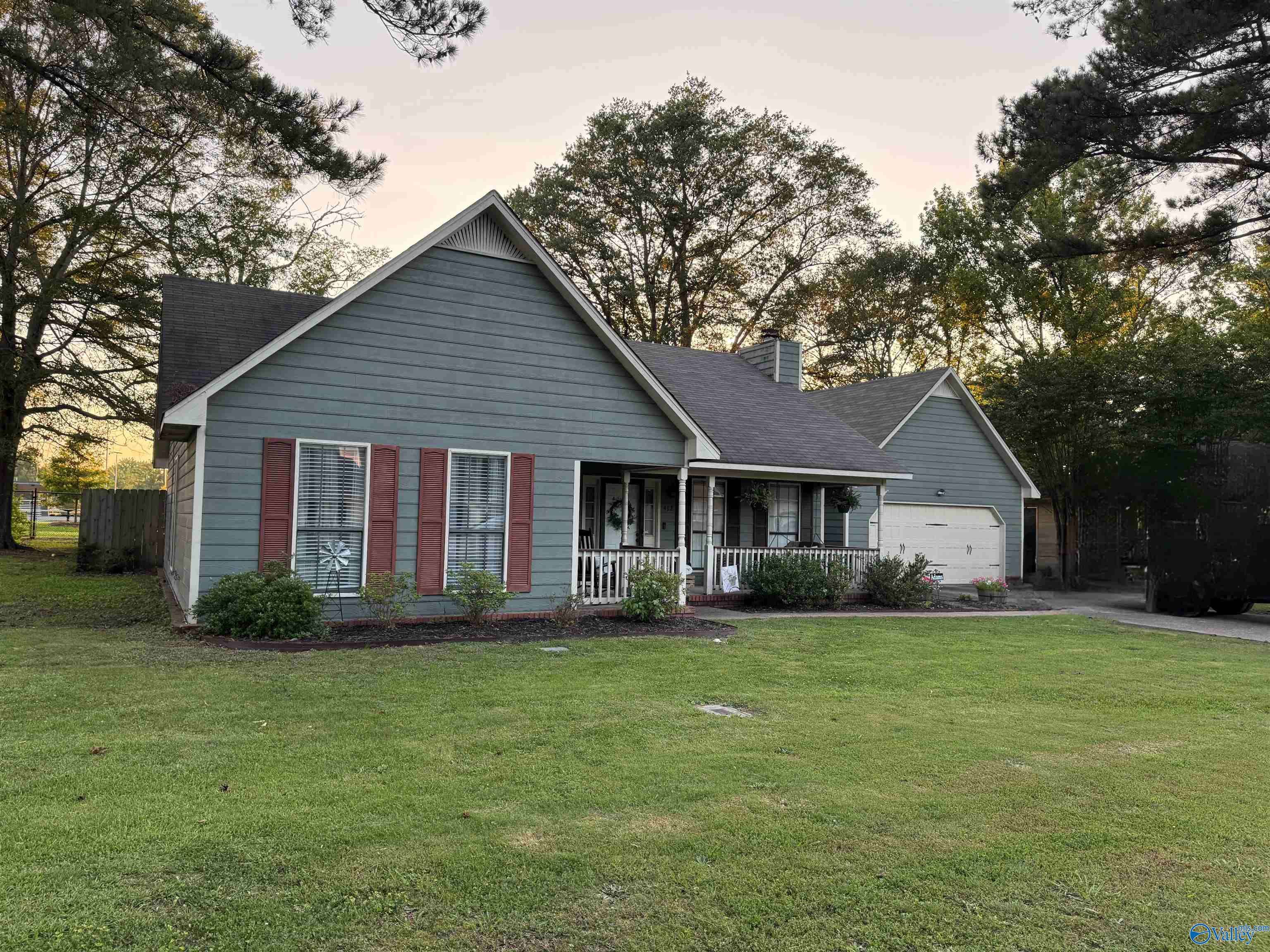 Albertville, AL 35950,412 Briarwood Avenue