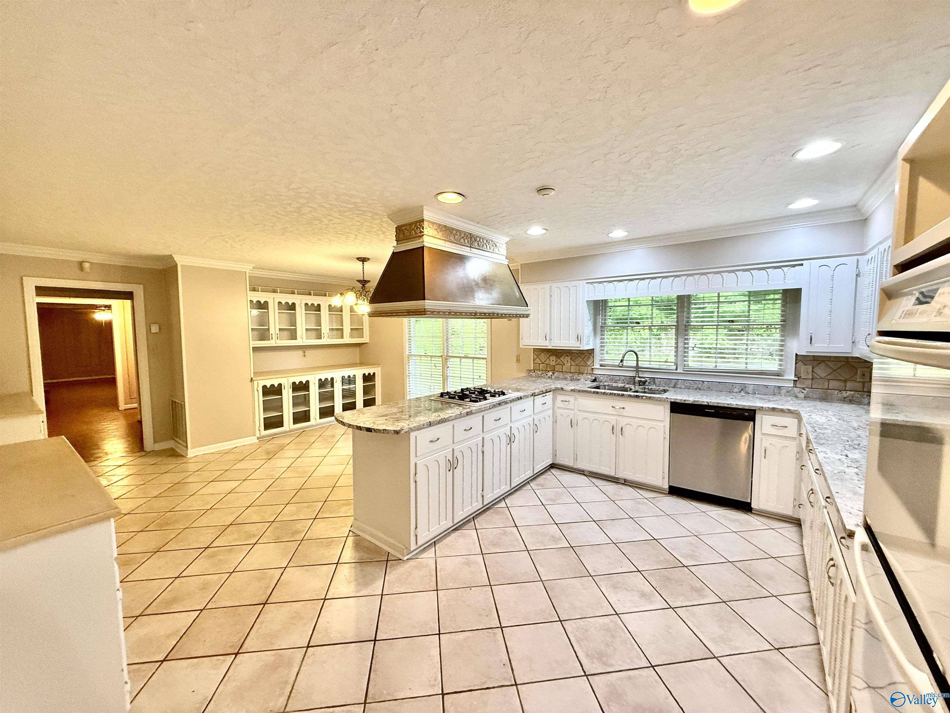 Gadsden, AL 35901,209 Beechwood Pass