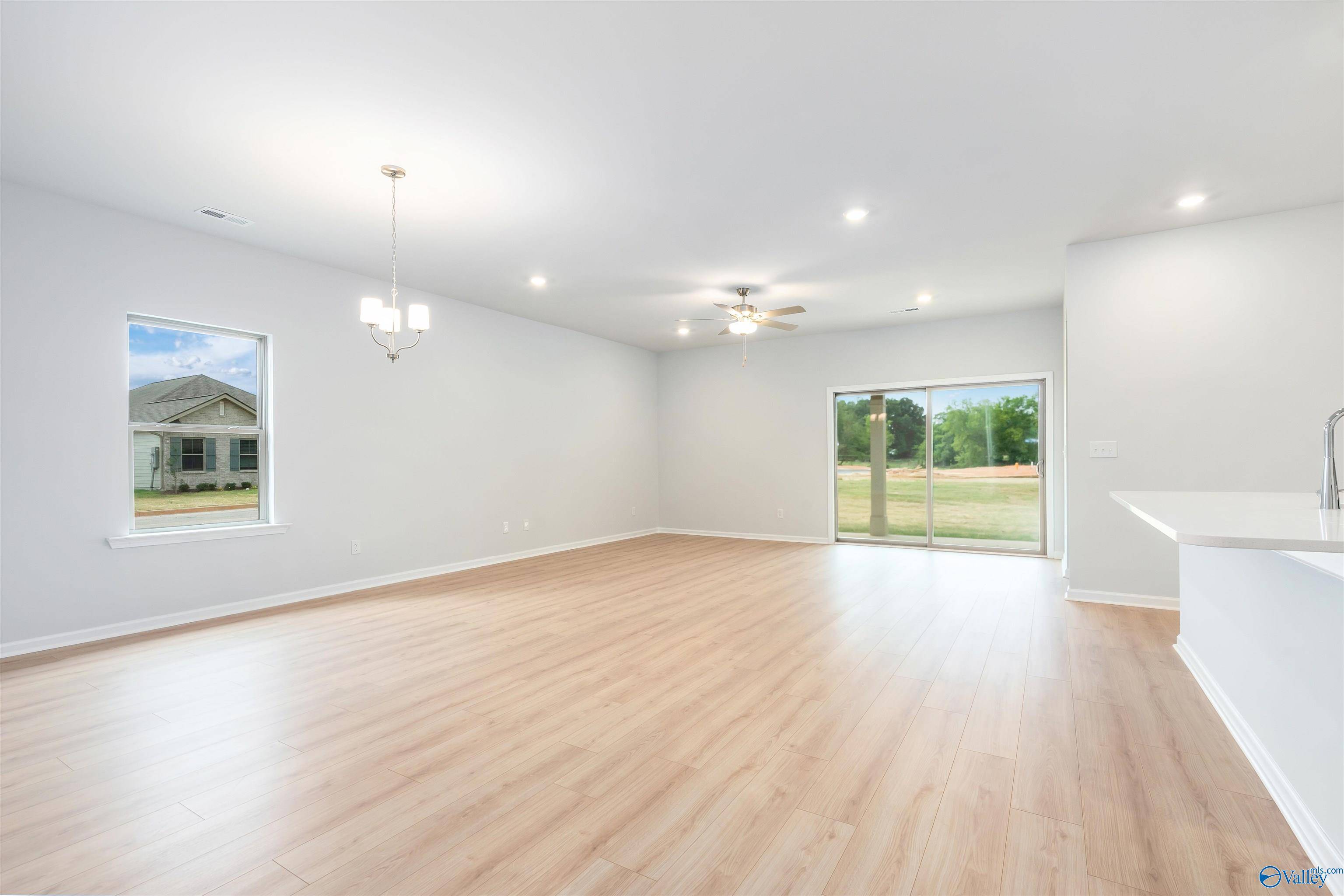 Athens, AL 35613,14441 Mountain Stream Drive