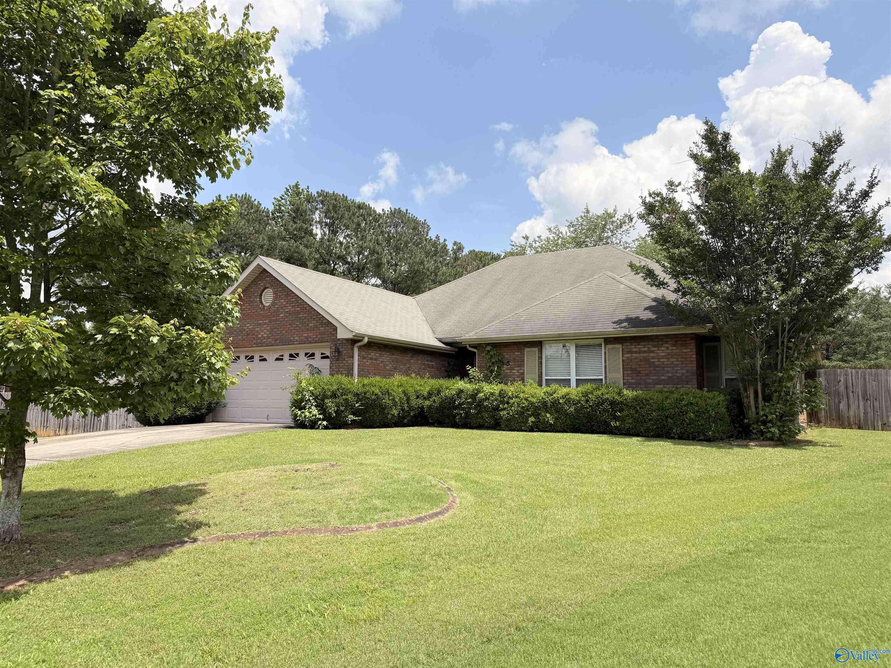 Huntsville, AL 35806,105 Cedar Hollow Court