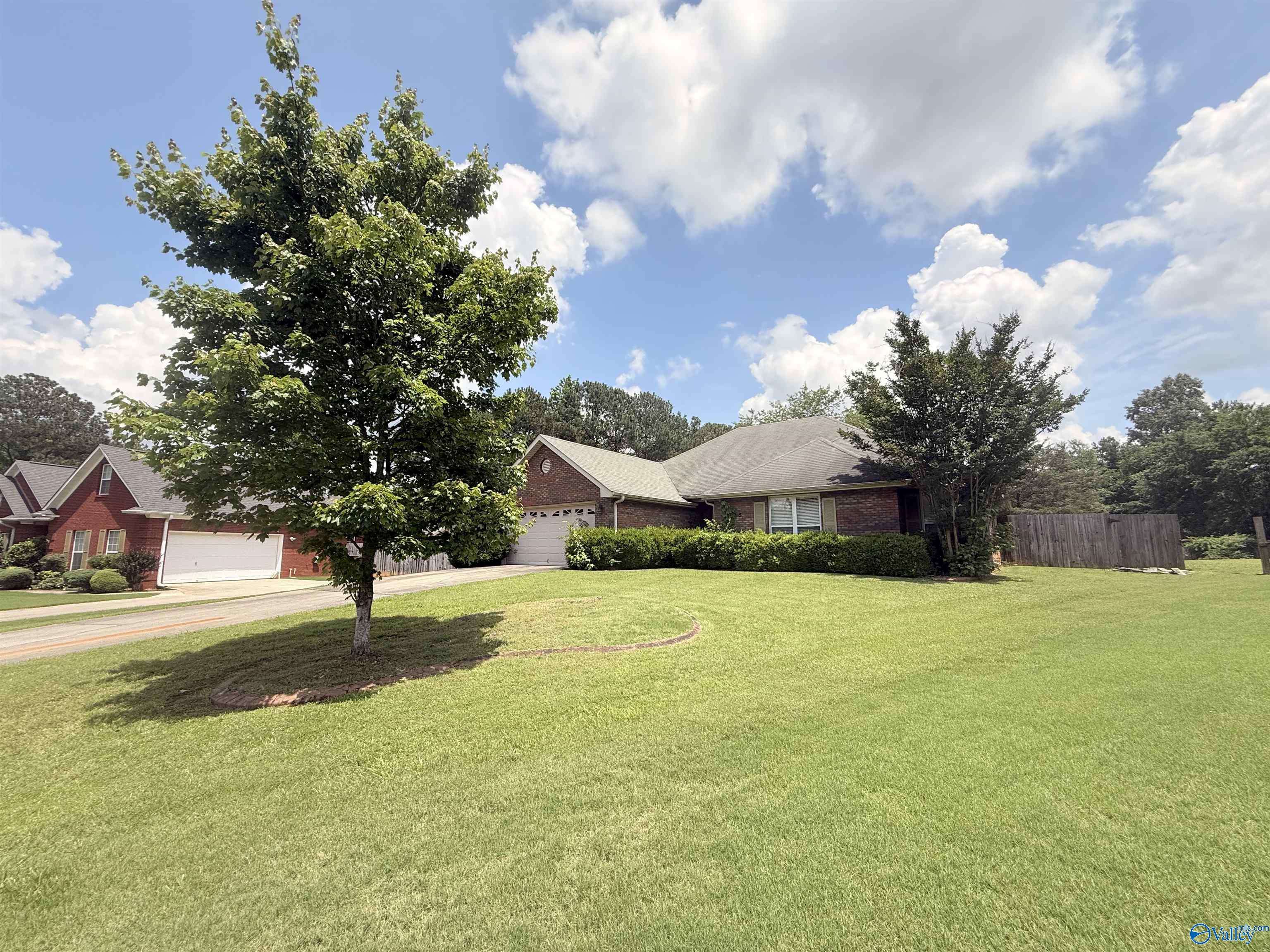 Huntsville, AL 35806,105 Cedar Hollow Court