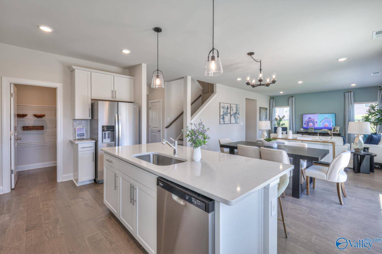 Toney, AL 35773,102 Gypsy Way