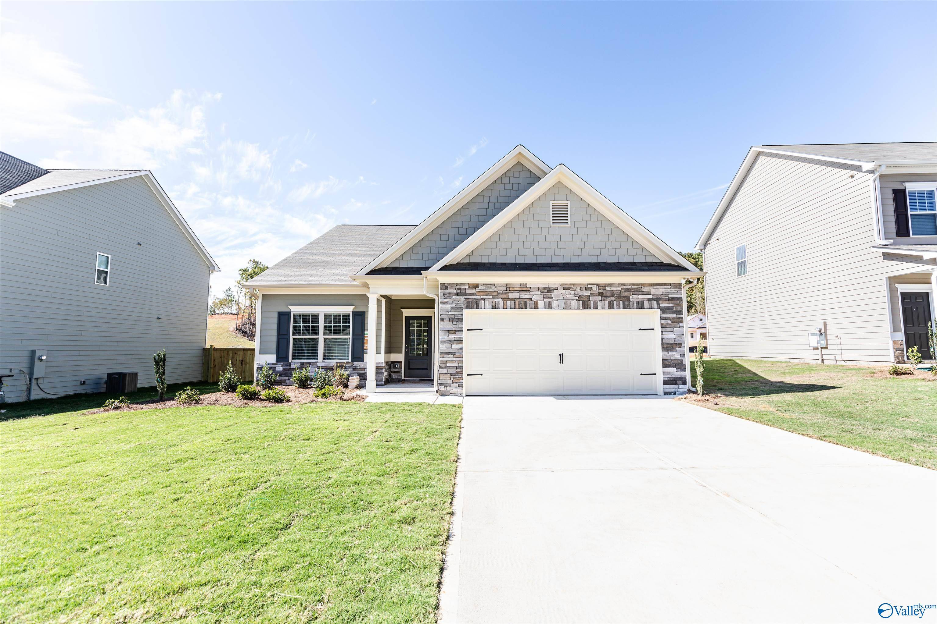 Athens, AL 35613,27033 Rabbit Run