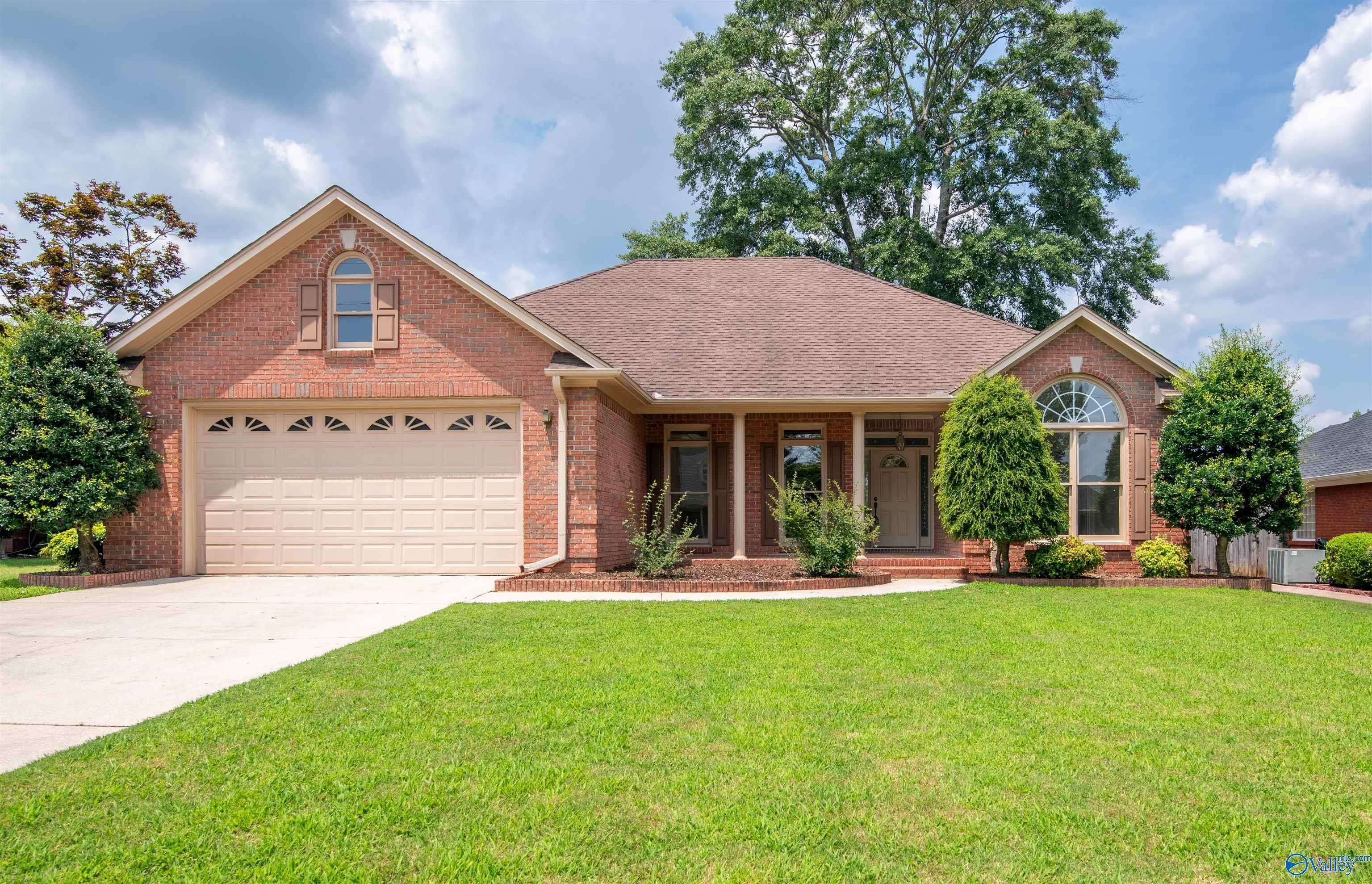 Decatur, AL 35603,1505 SW Oak Lea Road