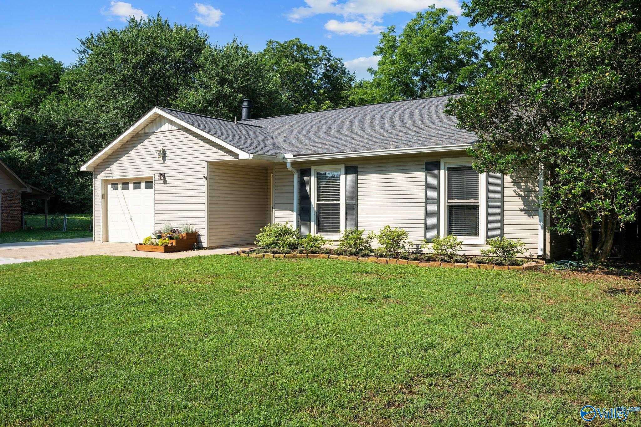 Huntsville, AL 35816,1112 Club View Drive
