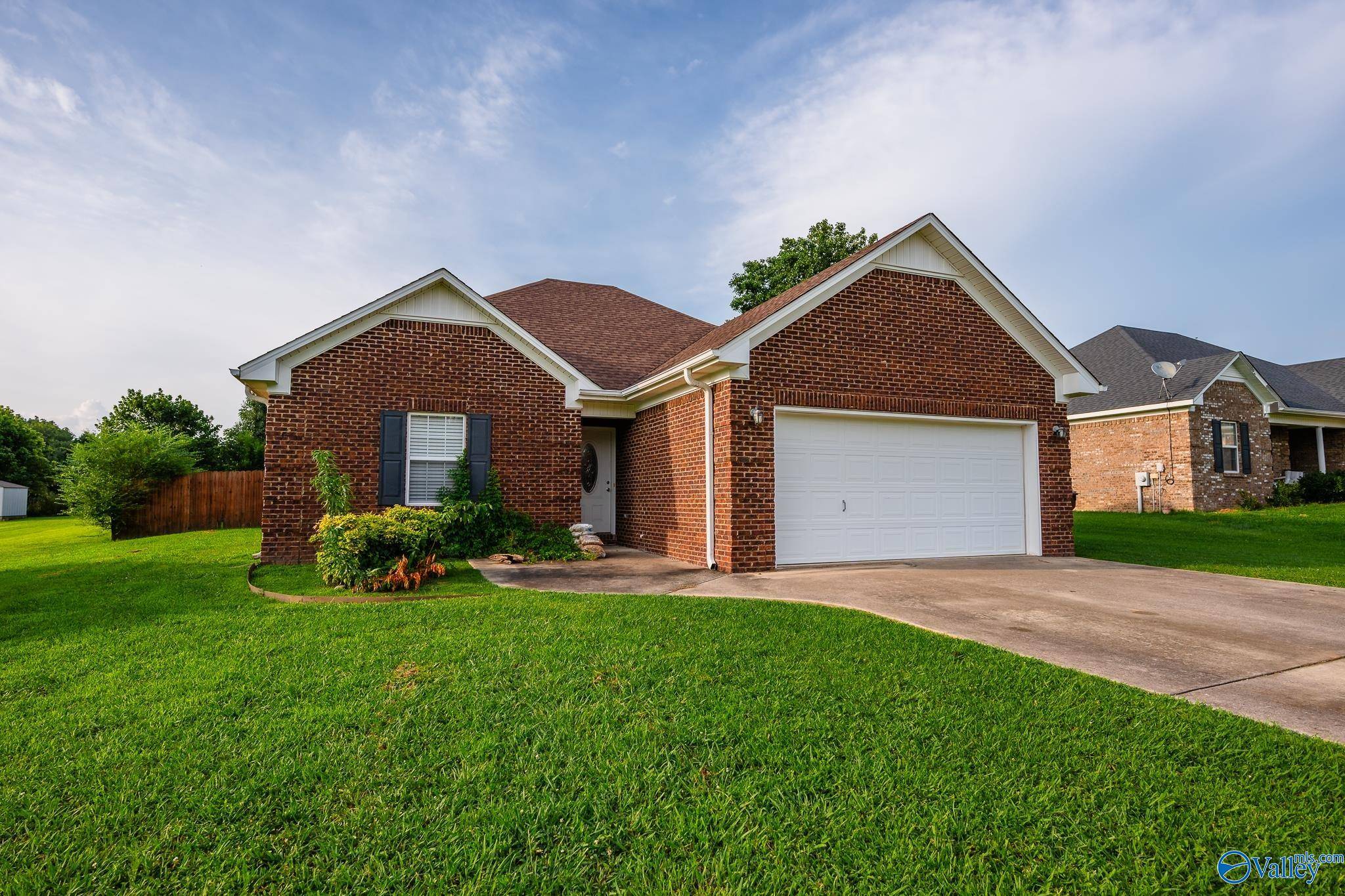 Elkmont, AL 35620,27526 North Wales Road