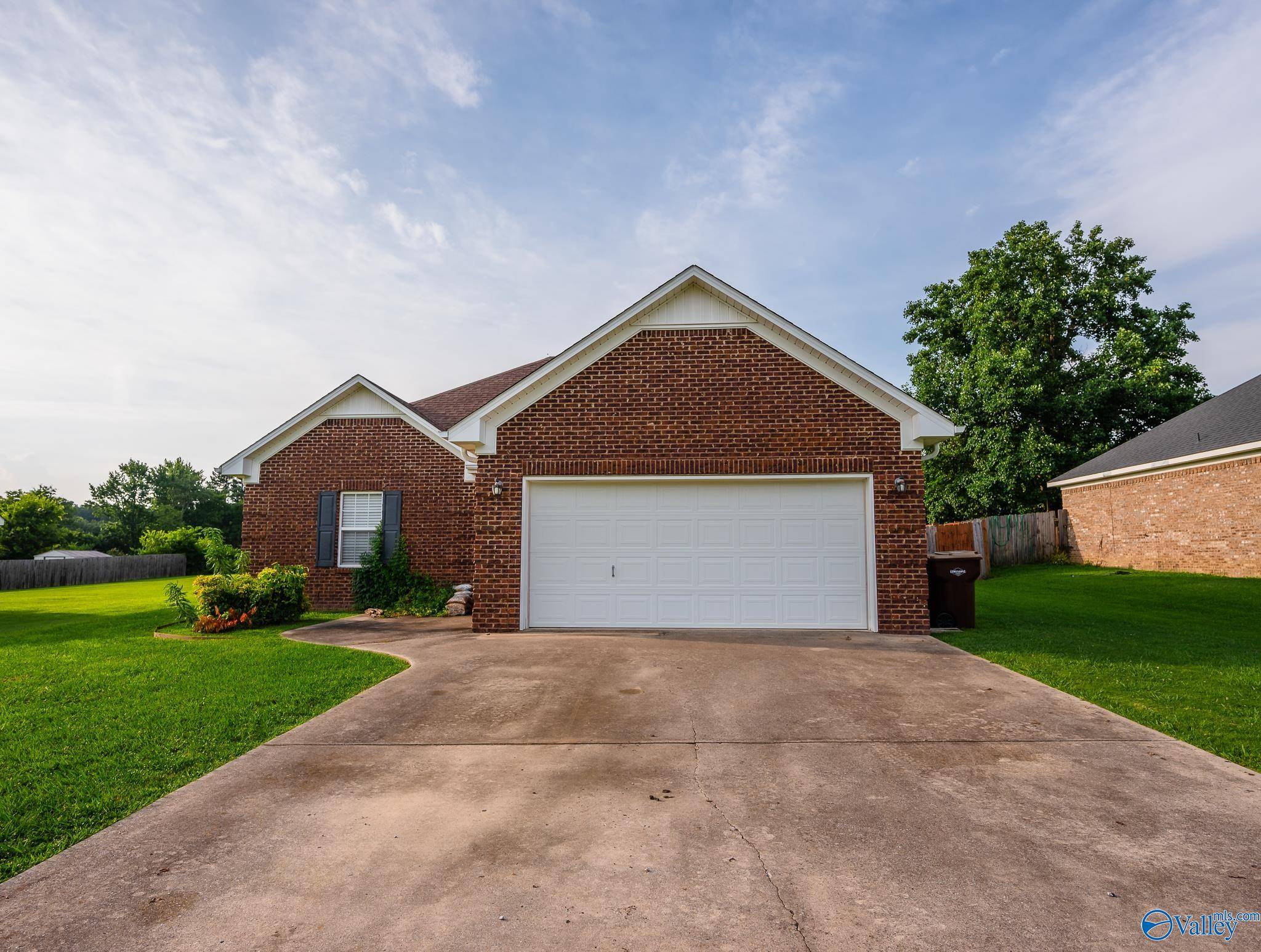 Elkmont, AL 35620,27526 North Wales Road