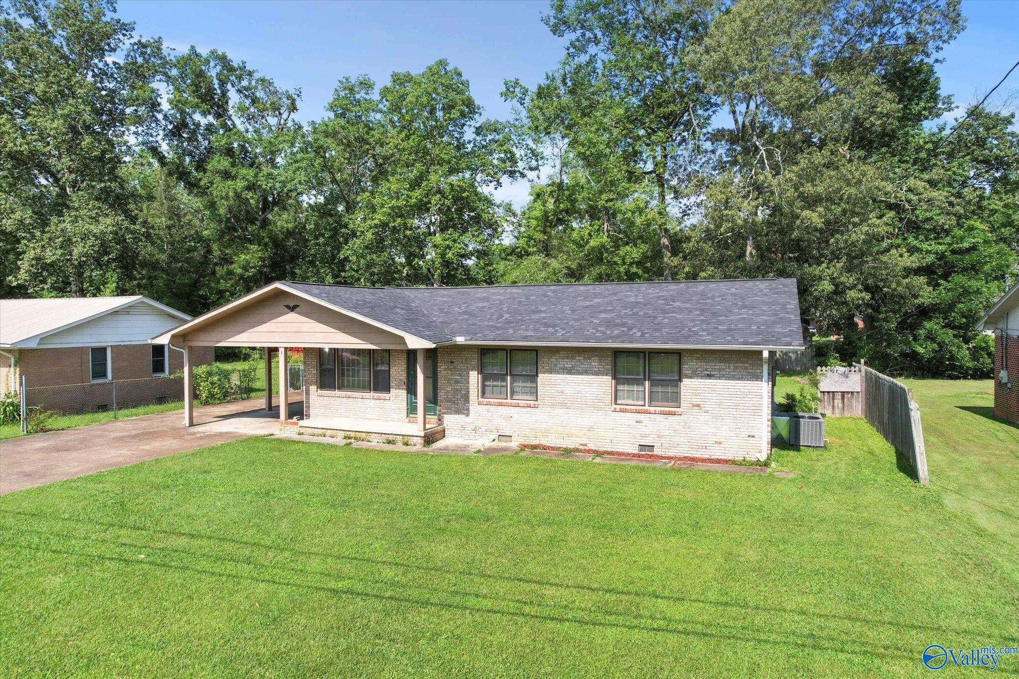 Scottsboro, AL 35768,322 Sharon Street
