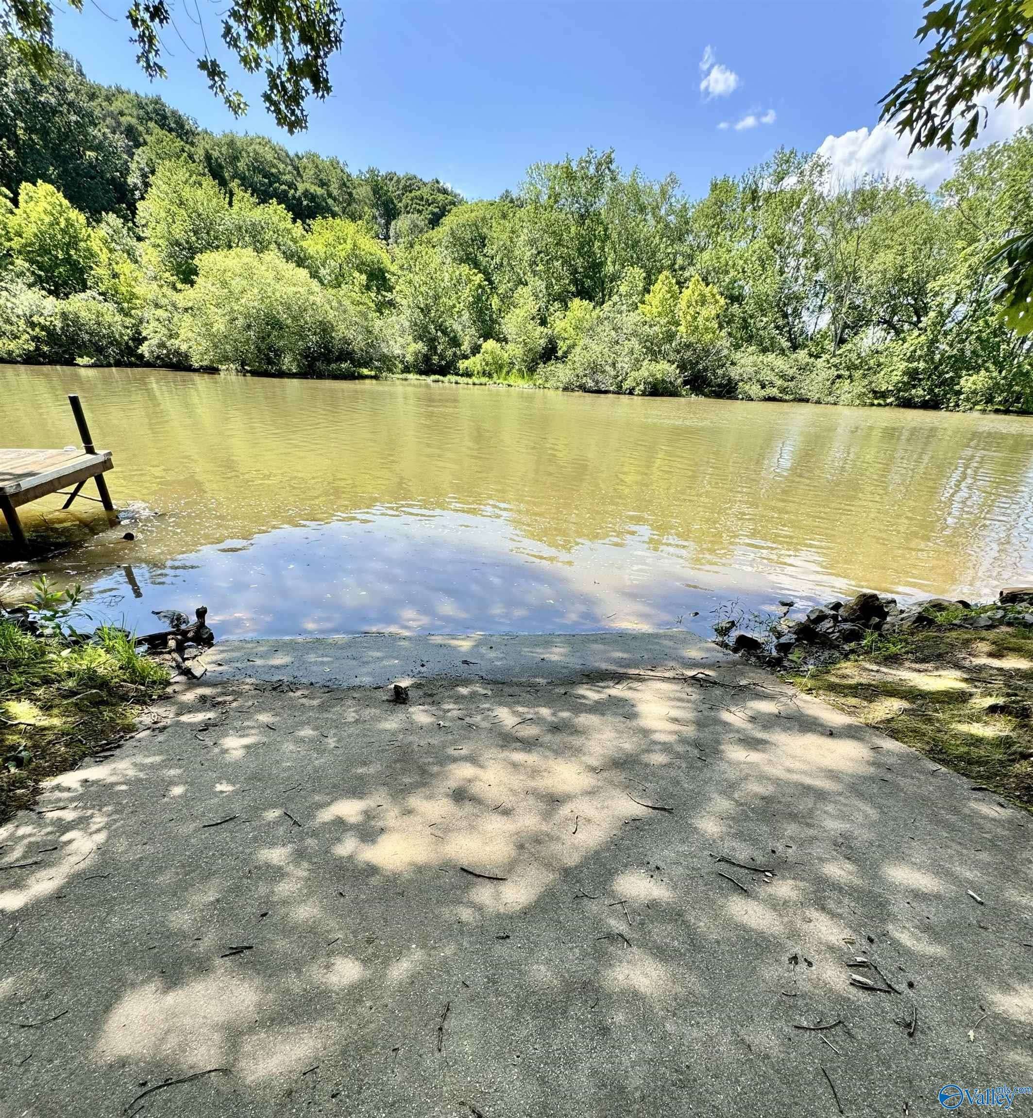 Rogersville, AL 35652,136 Bluewater Landing Road